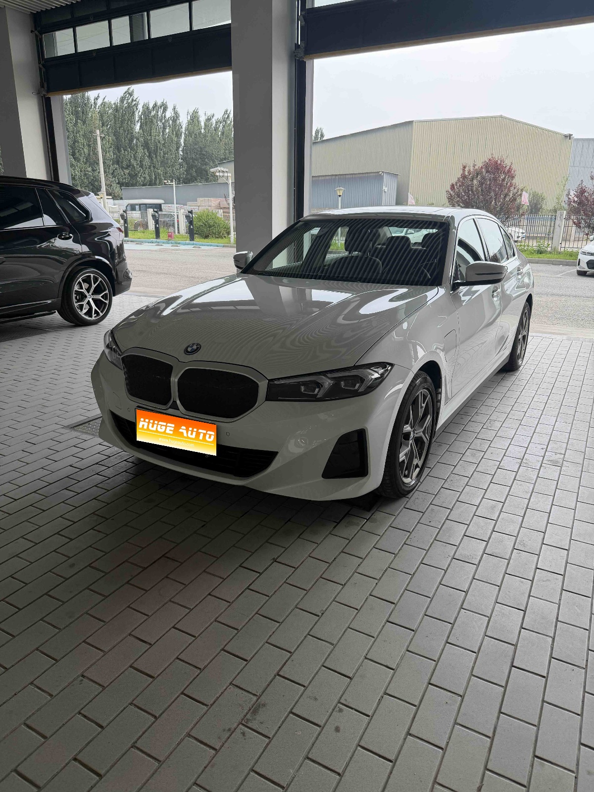 MY2025 BMW i3 eDrive 35 L