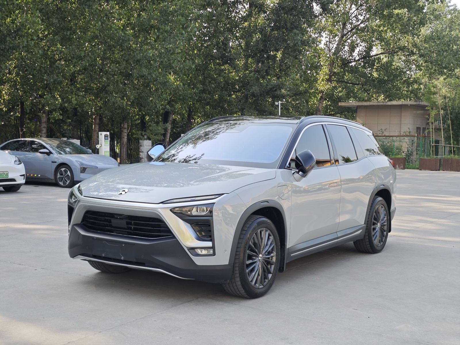 MY2018 NIO ES8 355KM Basic Version 6-Seat 