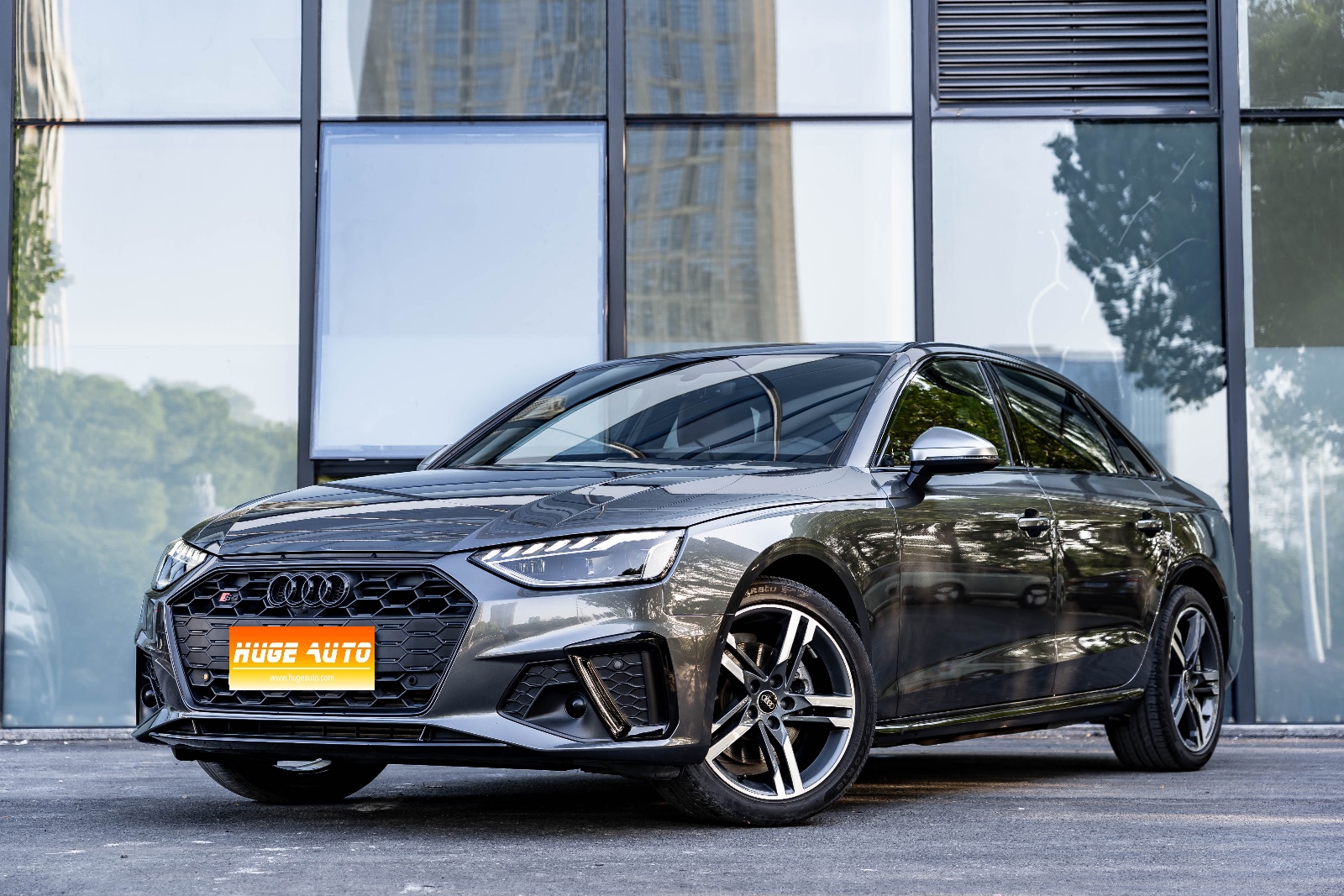 MY2022 Audi A4L 40 TFSI Luxury Dynamic Version