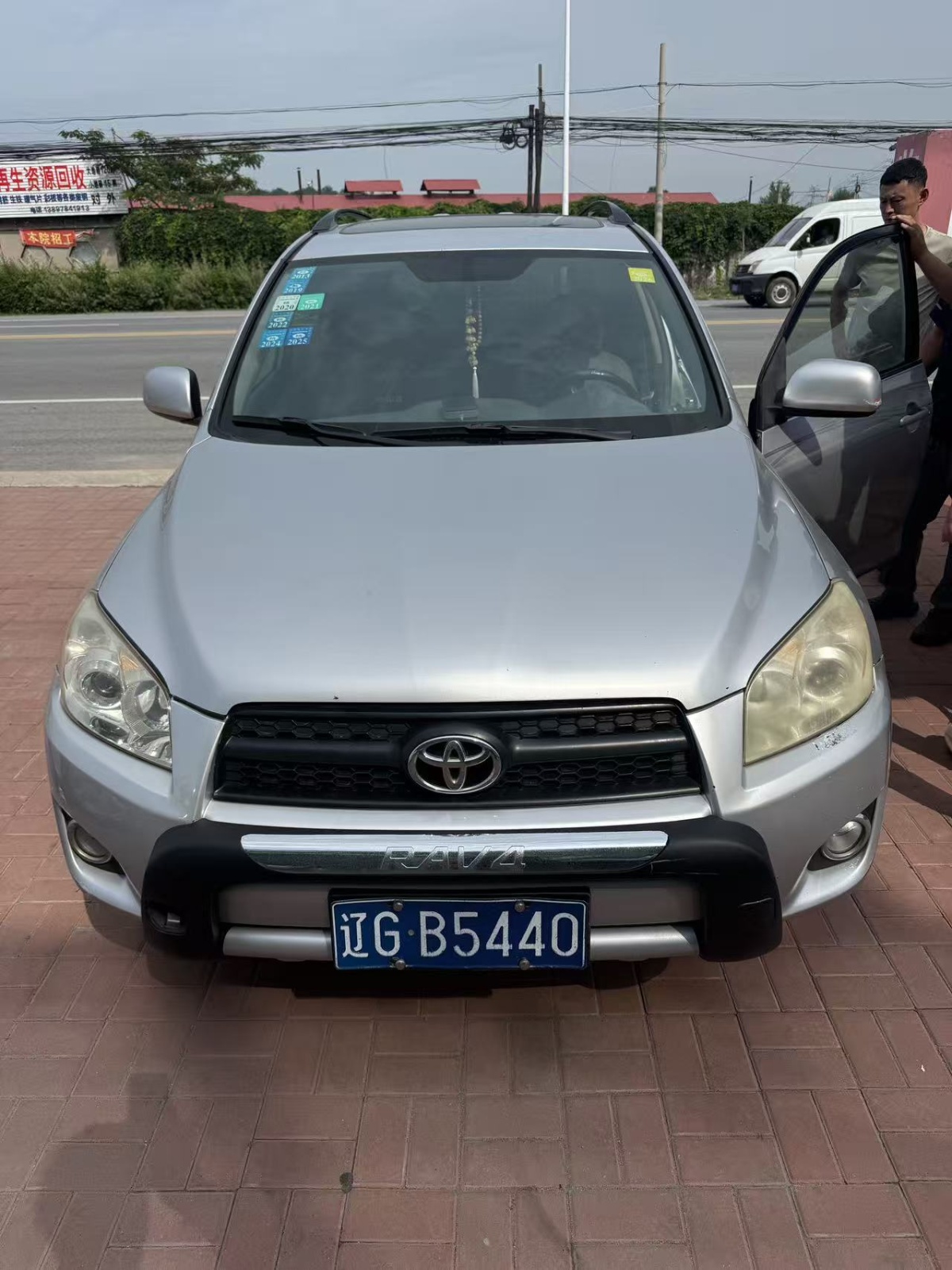 MY2011 RAV4 2.0L AT Luxury 