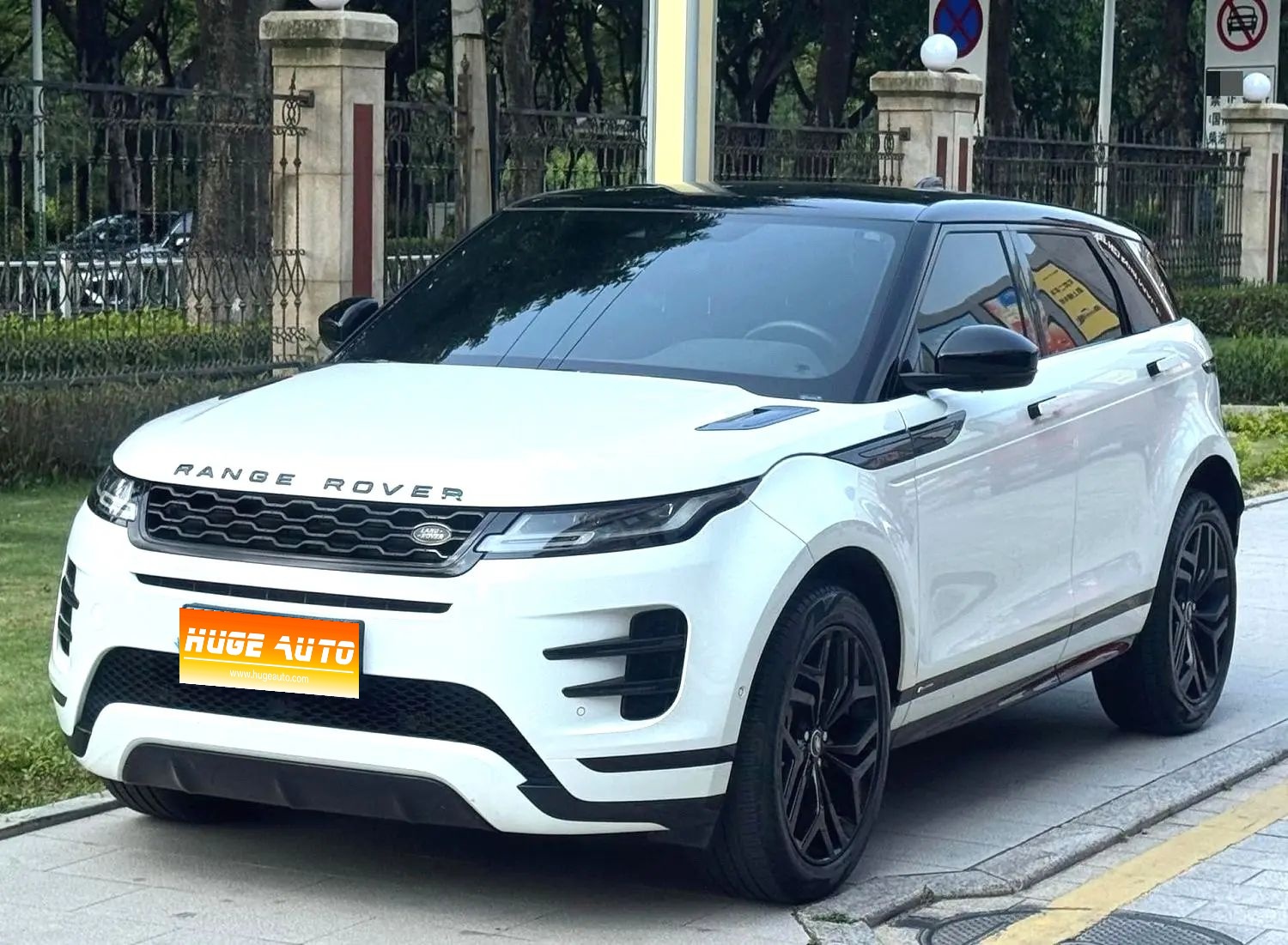 MY2020 Range Rover Evoque 249PS R-DYNAMIC S Black Sport Version 
