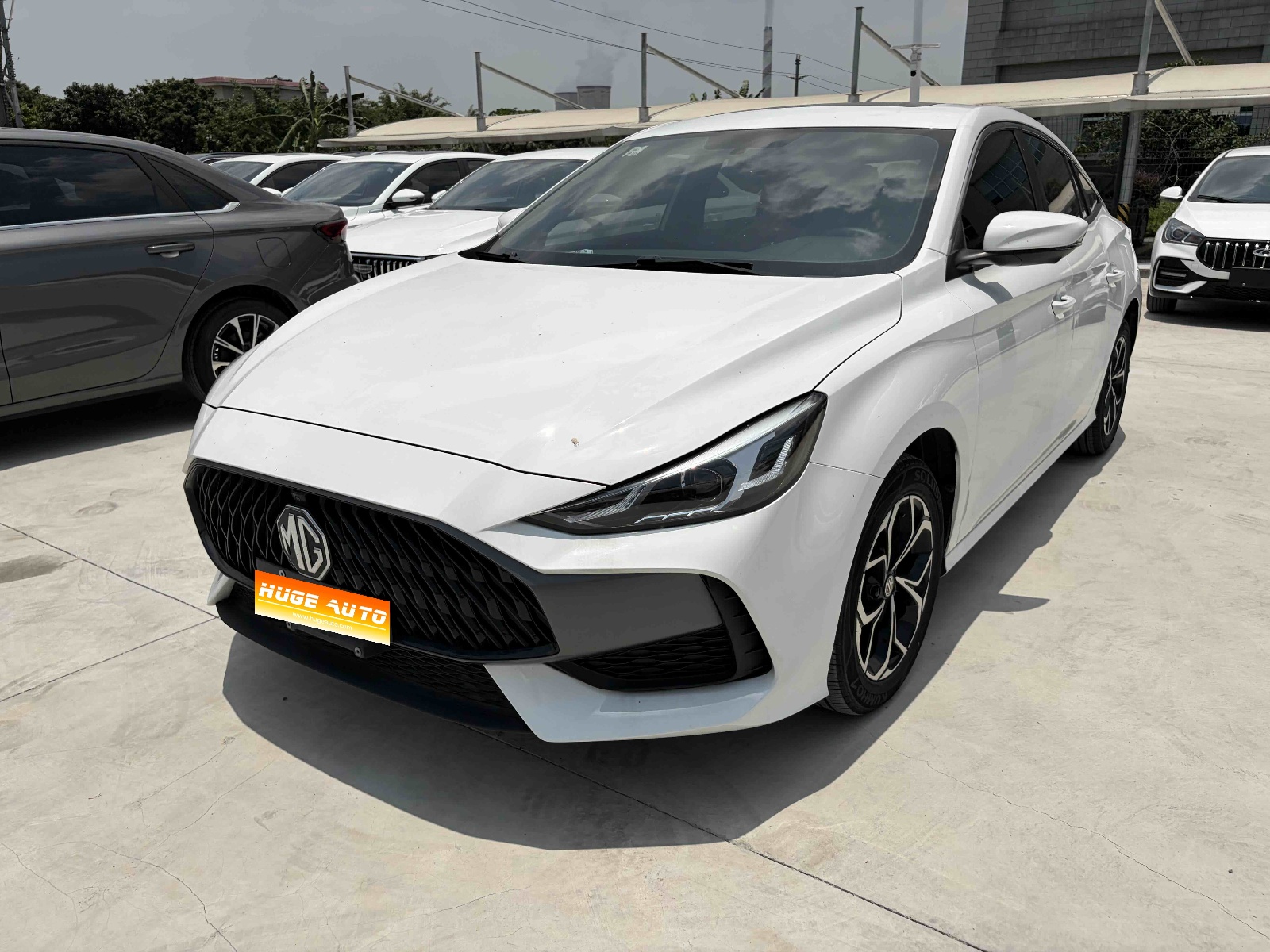 MY2023 MG5 180DVVT CVT Luxury Version