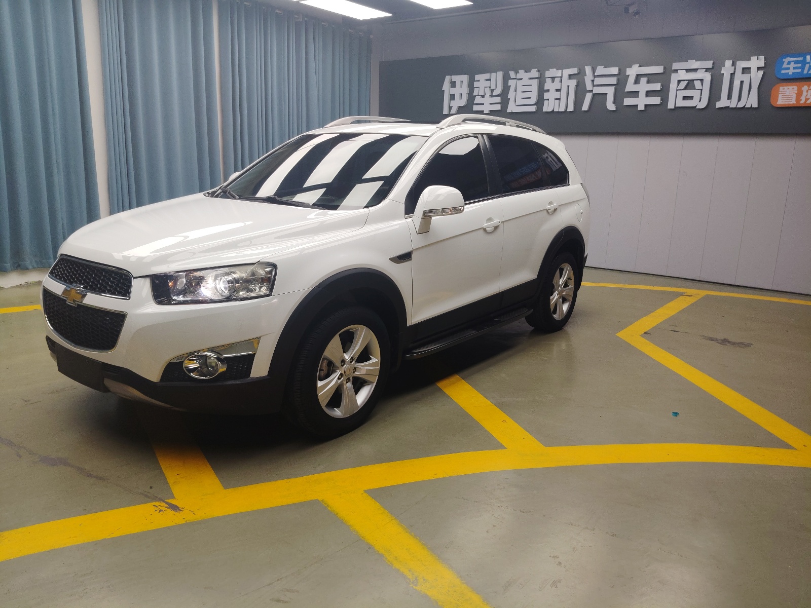 MY2012 Captiva 2.4L 4WD Flagship 7 seaters