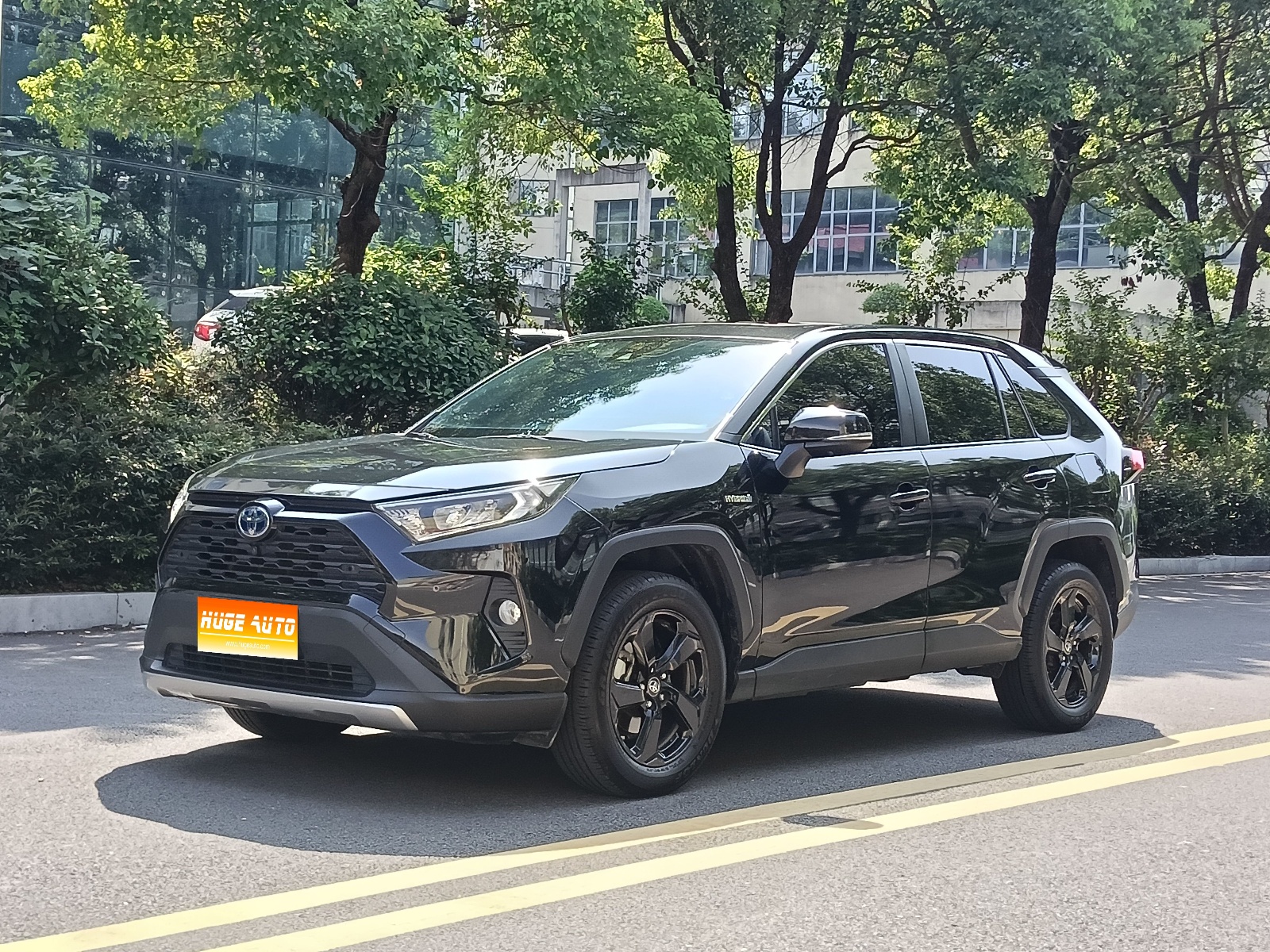 2022款 RAV4荣放 双擎 2.5L E-CVT四驱精英Plus版