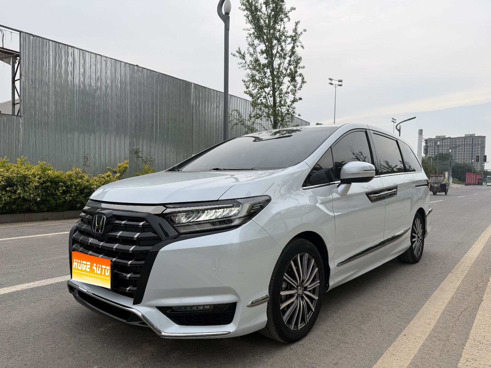 MY2024 ELYSION 2.0L e:HEV Luxury Version