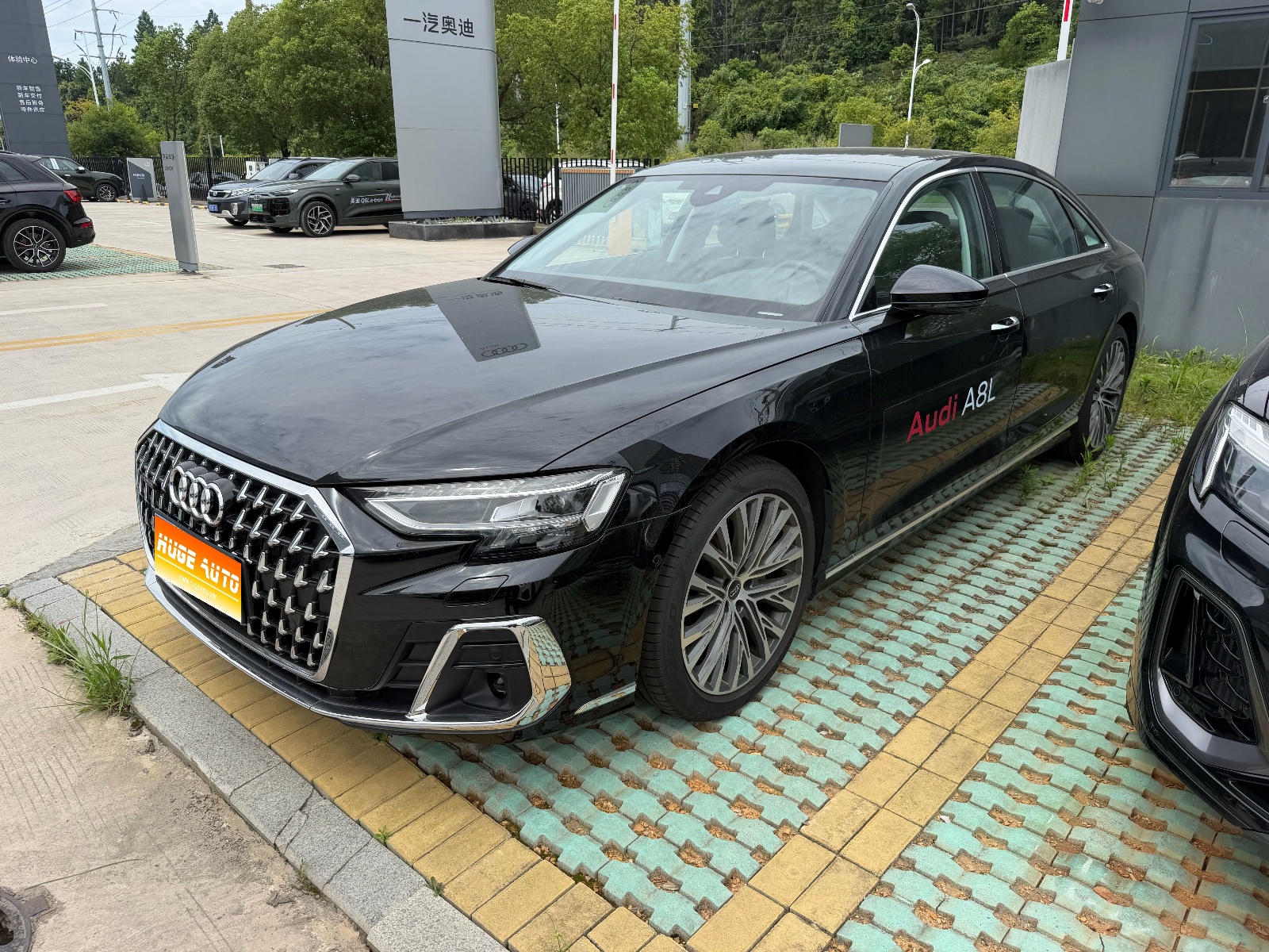 MY2025 AUDI A8 A8L 50 TFSI quattro Choice