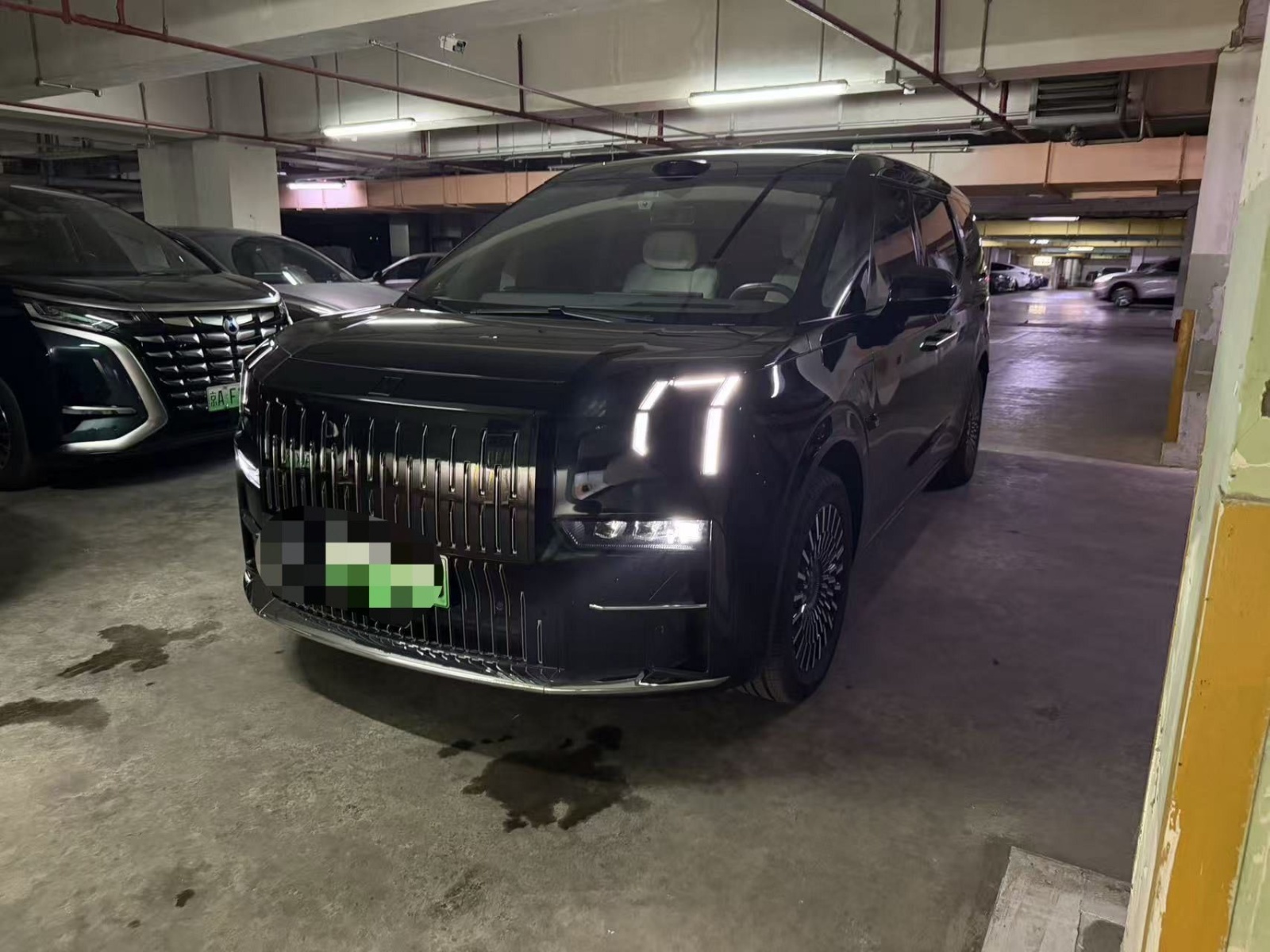 MY2024 ZEEKR009 Aisle -7 seats 108KWH