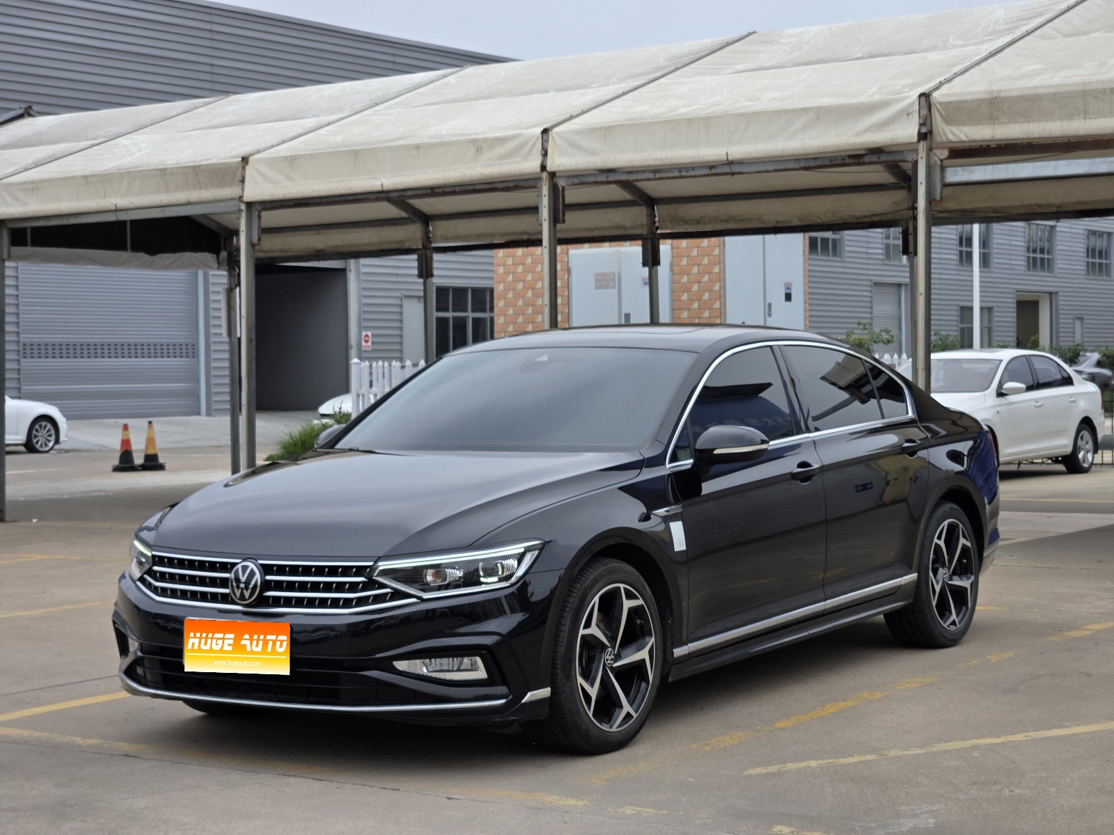 MY2023 Magotan 2 Million units Anniversary 330TSI DSG Luxury Version