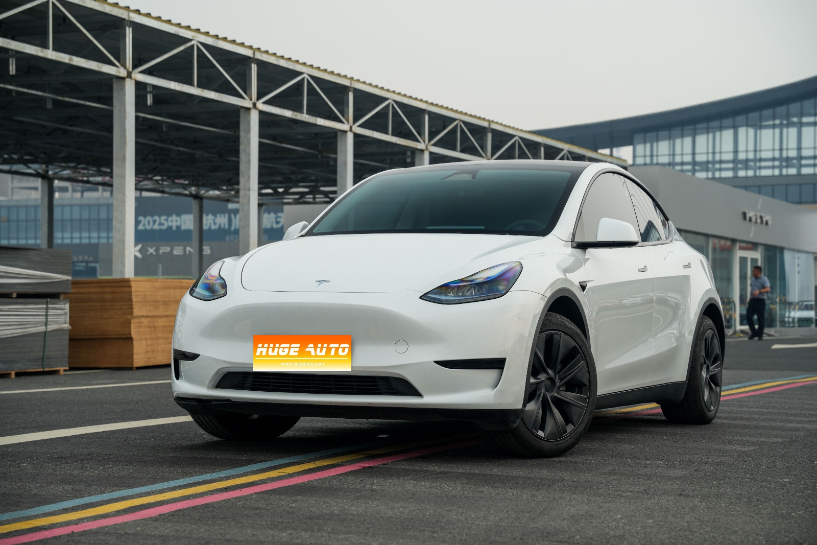 2024款 Model Y 后轮驱动版
