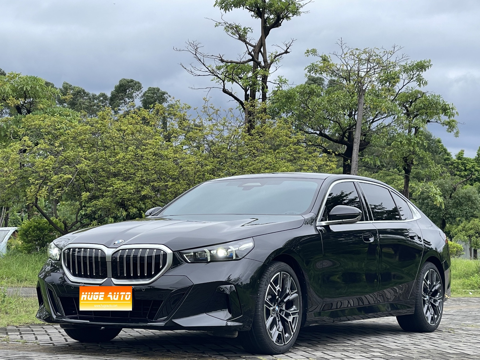 2025款 宝马5系 530Li 尊享型 M运动套装