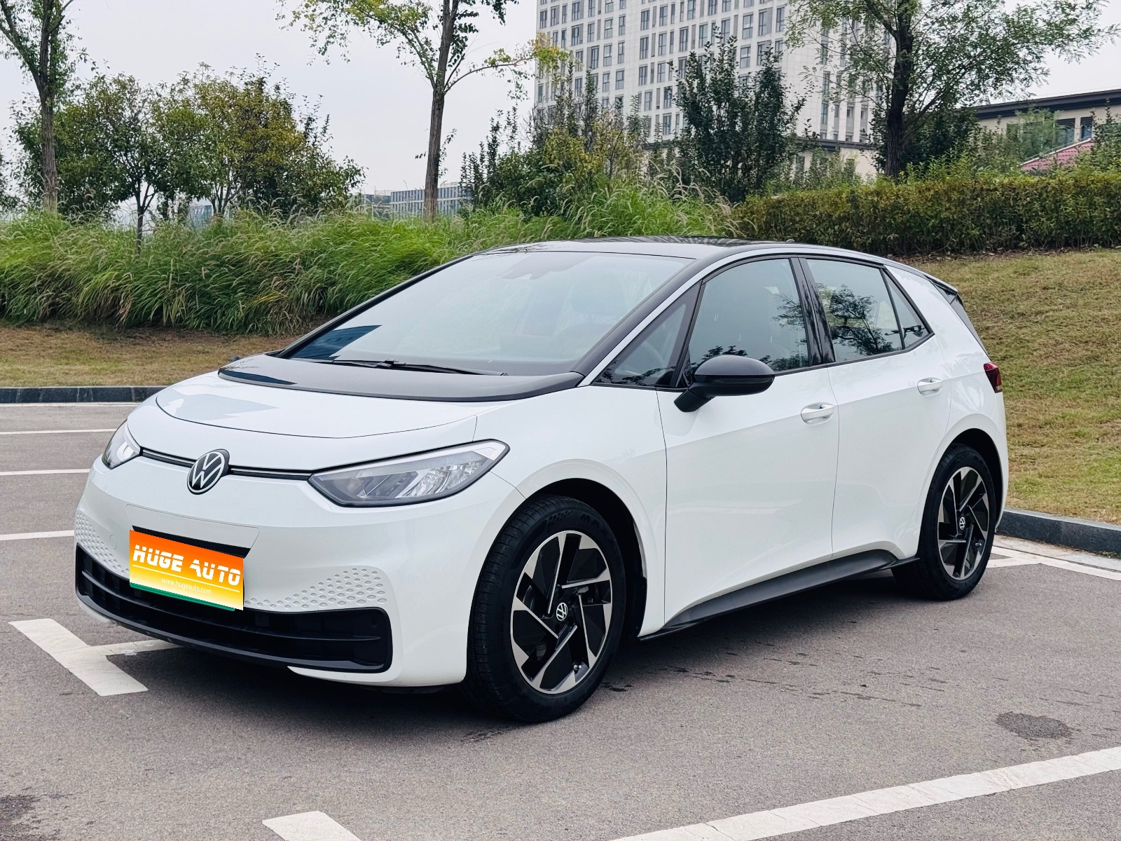 MY2024 Volkswagen ID.3 Outstanding