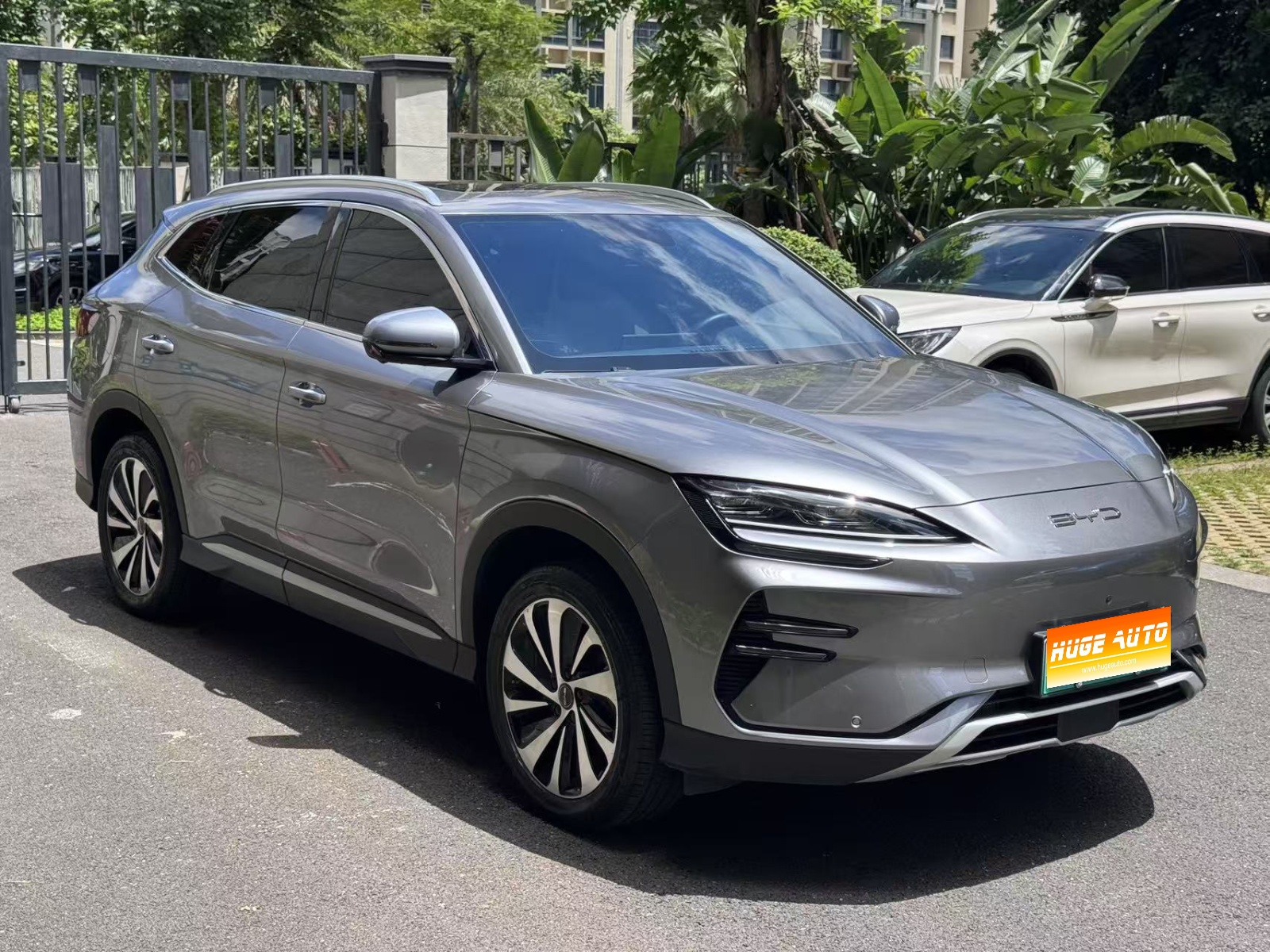 2023款 宋PLUS新能源 冠军版 EV 520KM 尊贵型