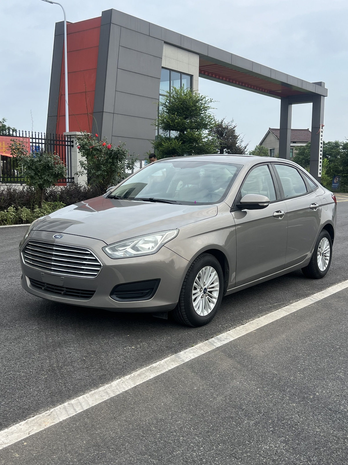 MY2017 ESCORT 1.5L MT Comfort Version 