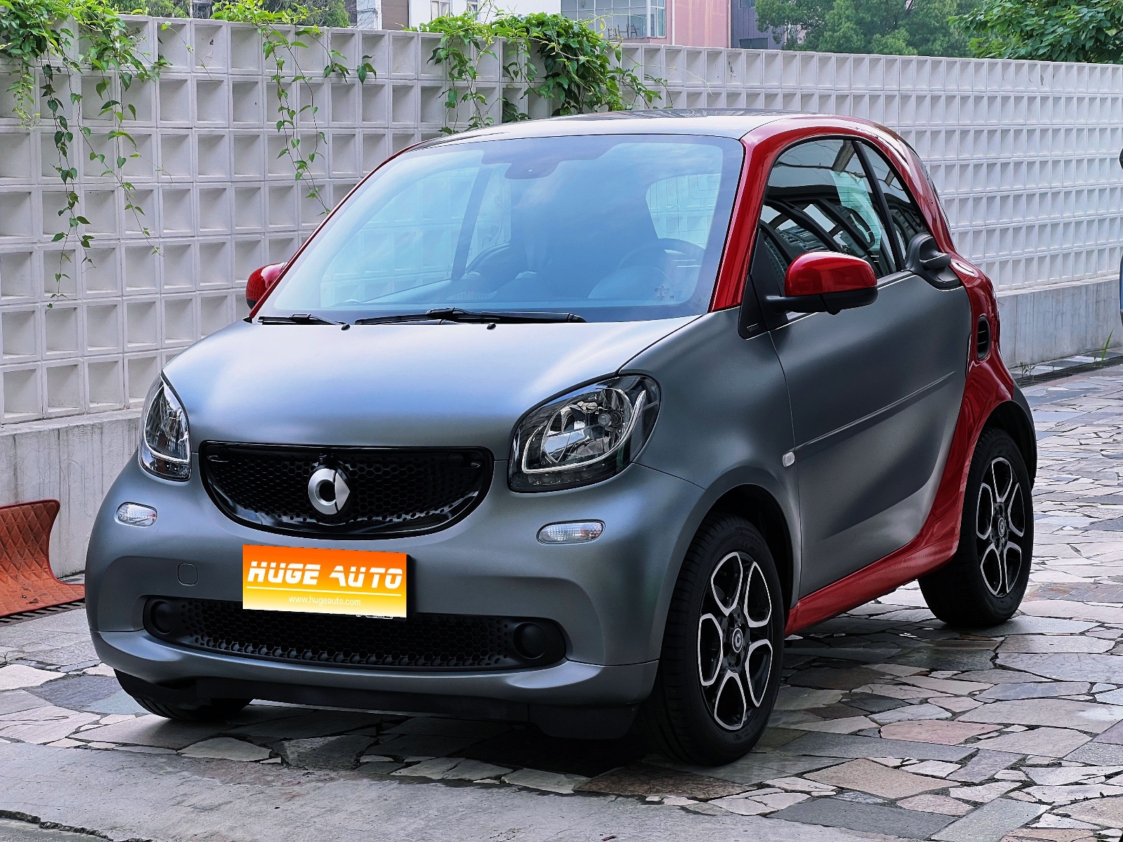 MY2019 smart fortwo 0.9T 66kW Hardtop Wind National VI