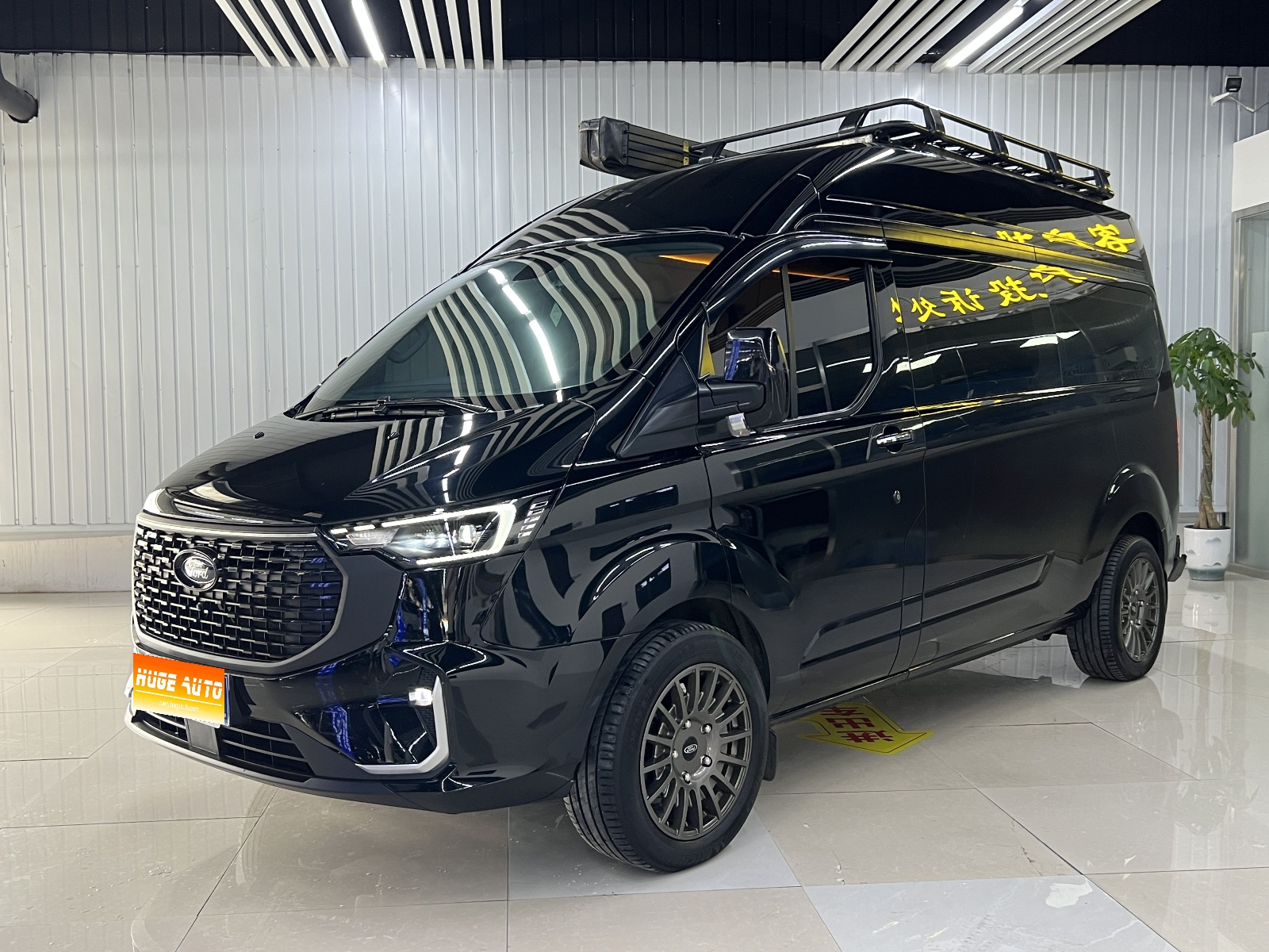 MY2023 Transit 2.0T Petrol AT  Business-trip  Mid-wheel base Middle roof 7/8/9 seats