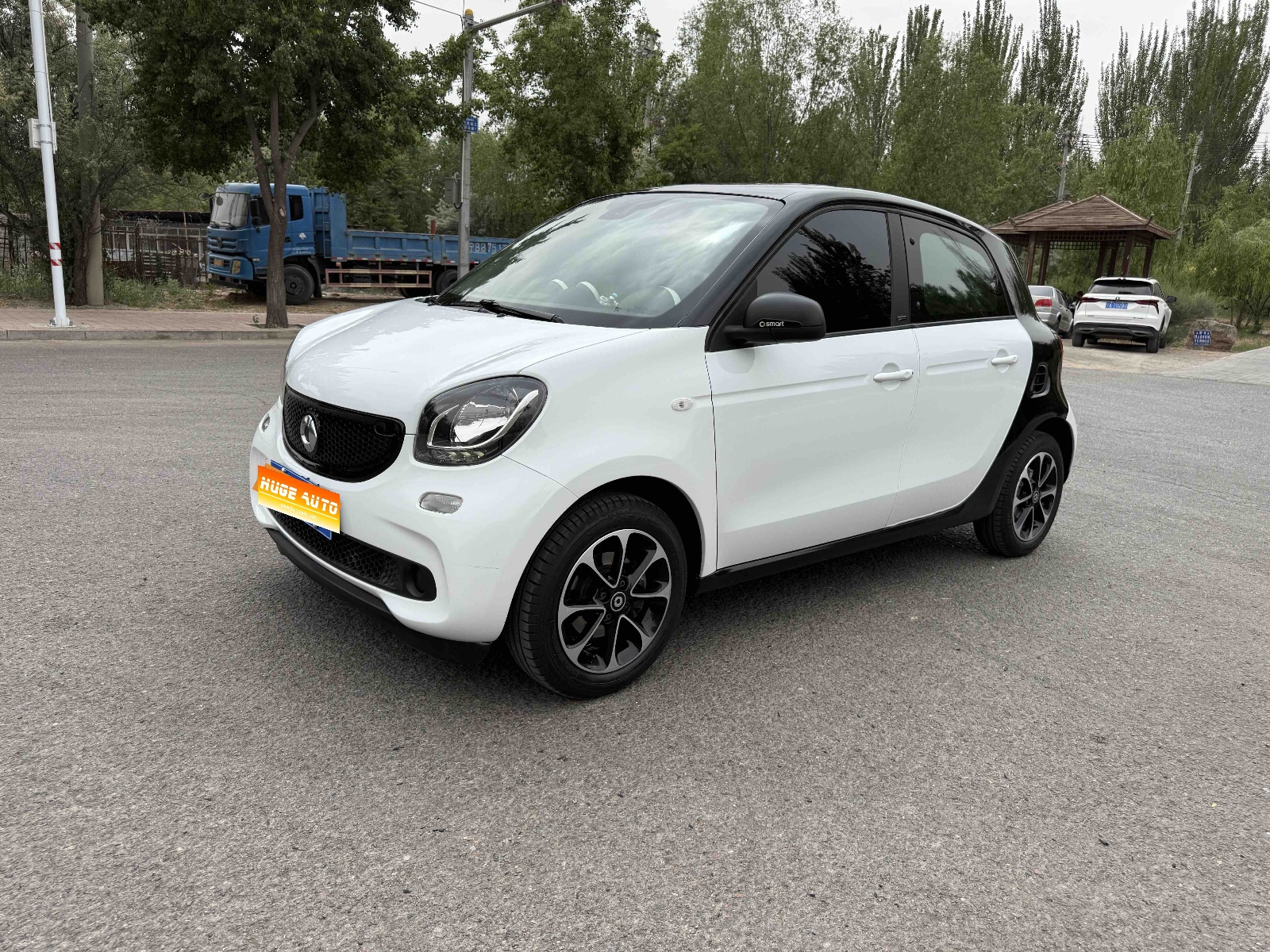 MY2016 smart forfour 1.0L 52kw Passion Version