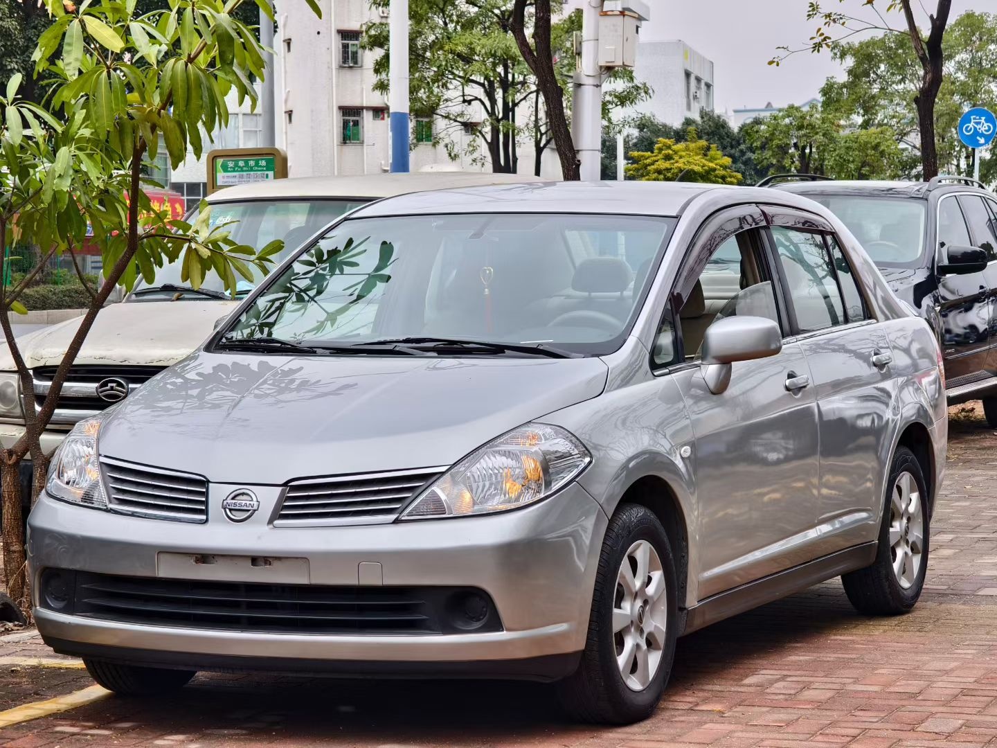 MY2008 Tiida Latio 1.6L MT Fashion