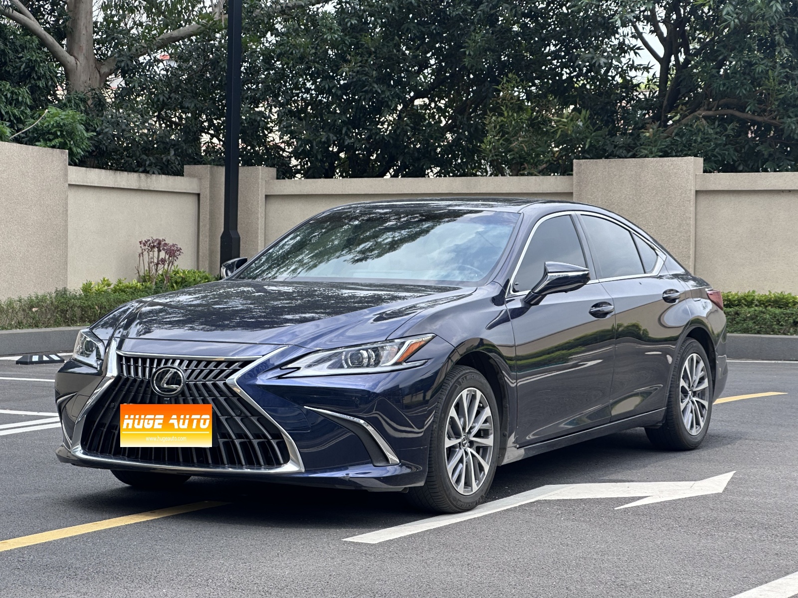 MY2023 LEXUS ES 200 Excellence Version