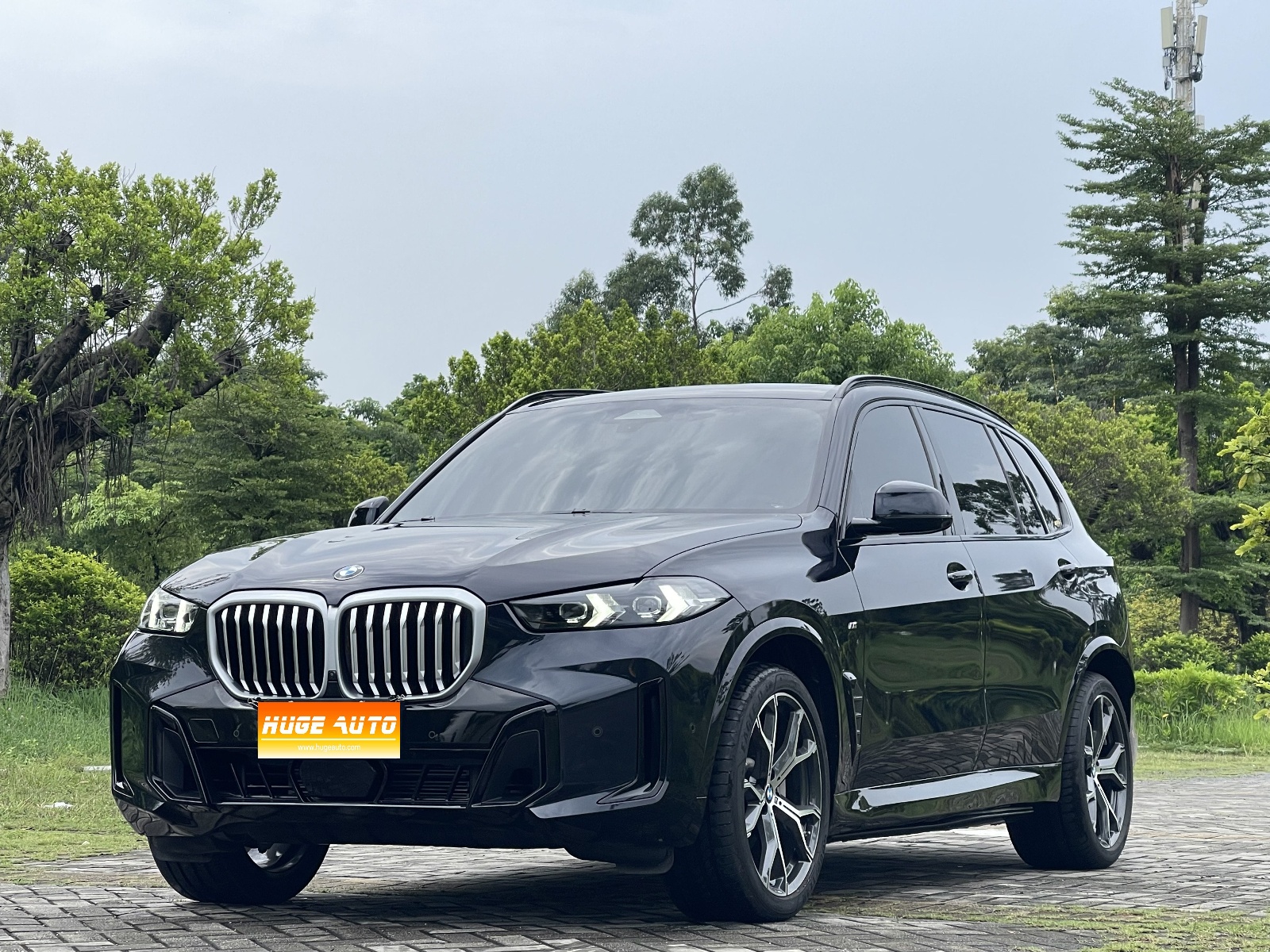 2025款 宝马X5 xDrive 30Li 尊享型M运动曜夜套装