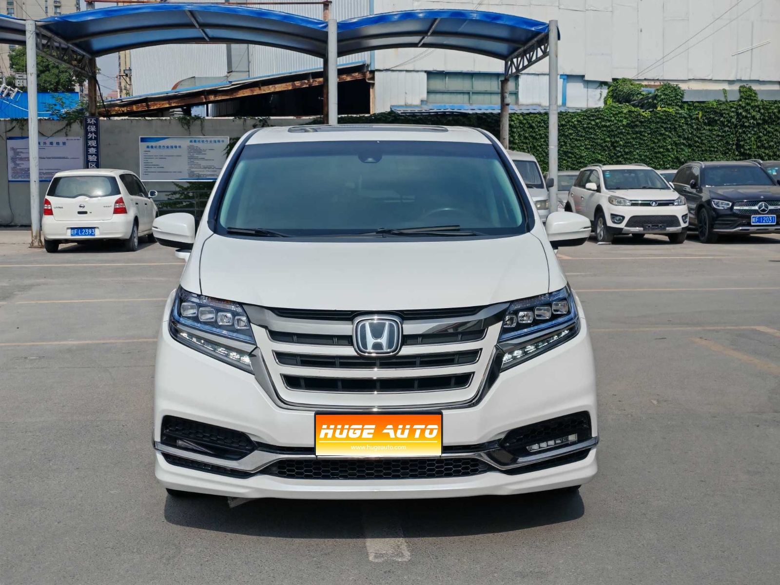 2019款 艾力绅 2.0L 混动豪华版