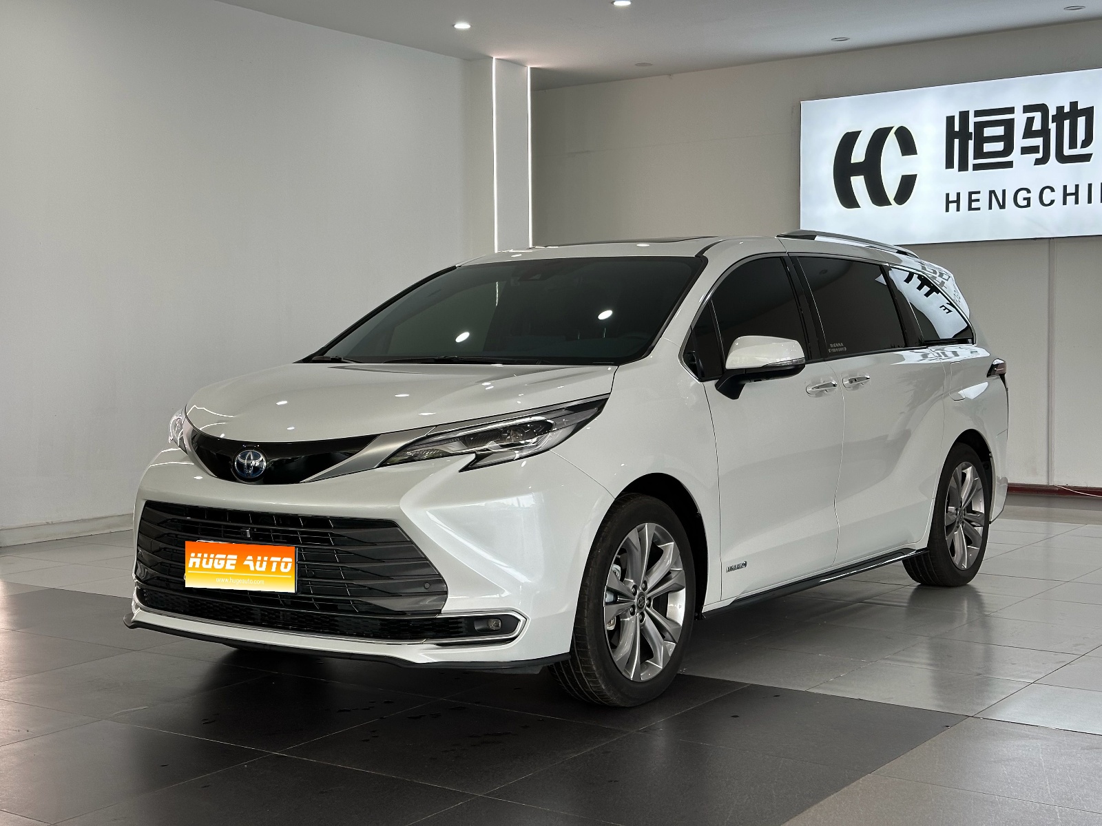 2023款 赛那SIENNA 2.5L混动 尊贵版