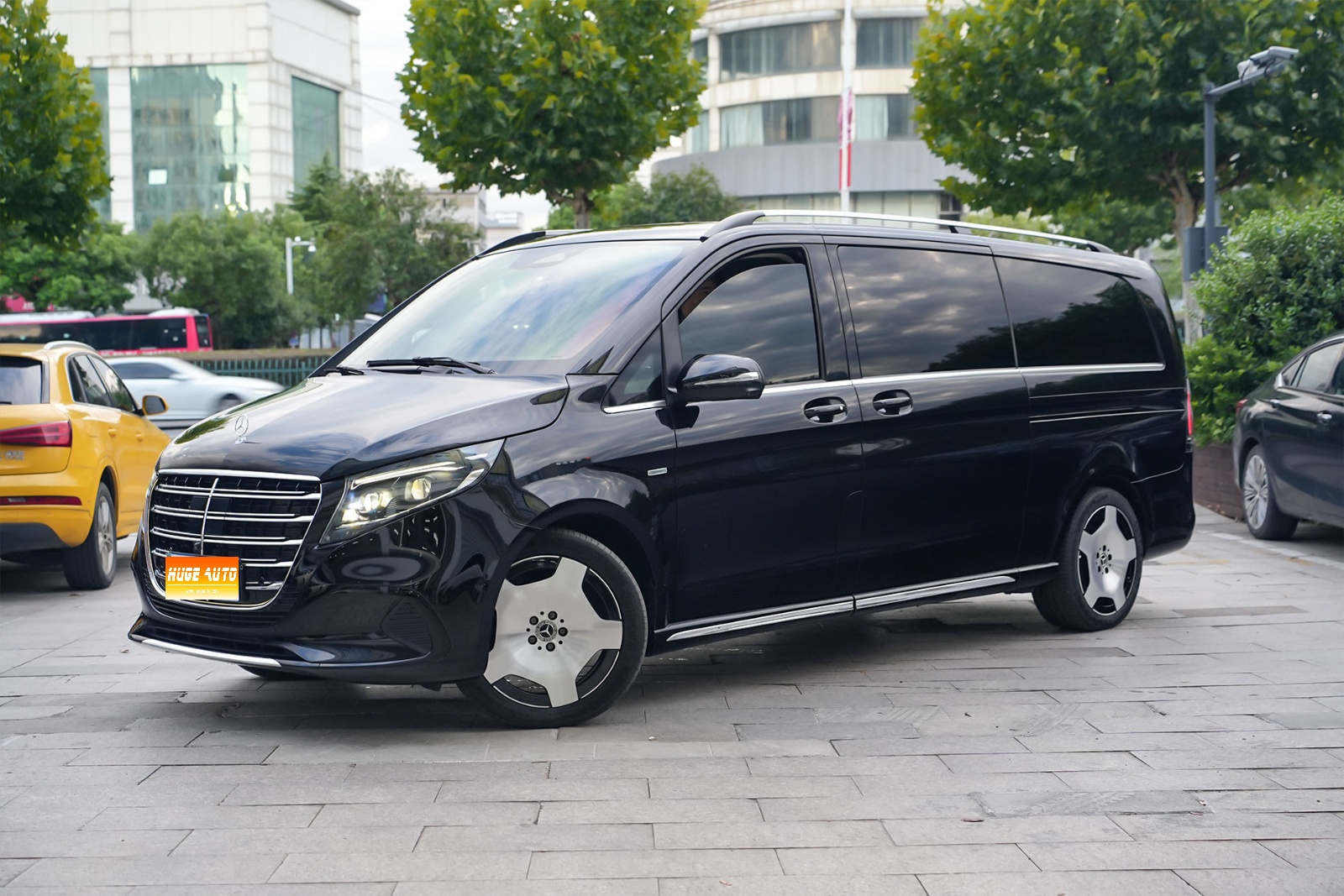 2024款 奔驰V级 V 300 L 长轴距豪华版