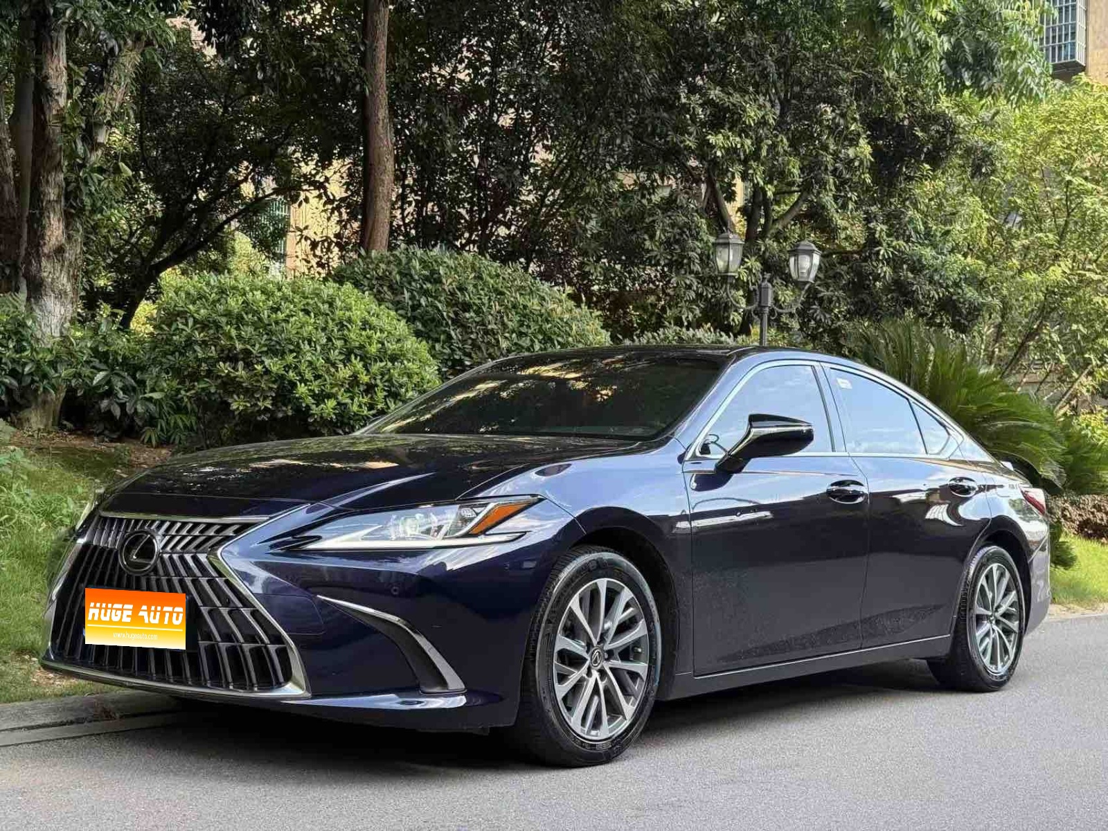 MY2022 LEXUS ES 300h Excellence Version