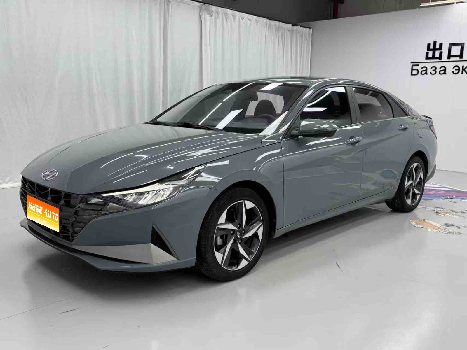 2022款 伊兰特 240TGDi DCT LUX尊贵版