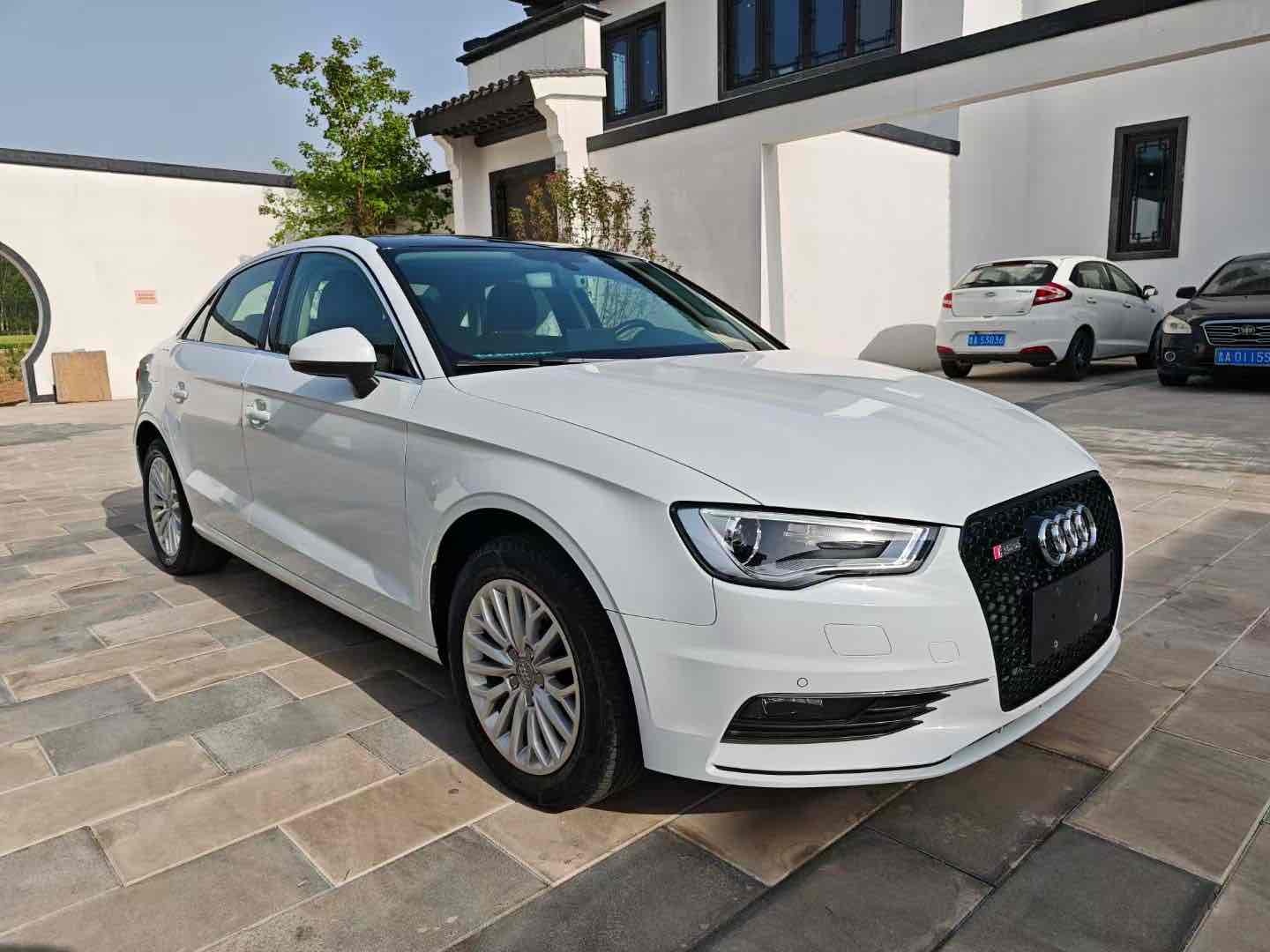 MY2014  AUDI A3 Limousine 35 TFSI  Fashion