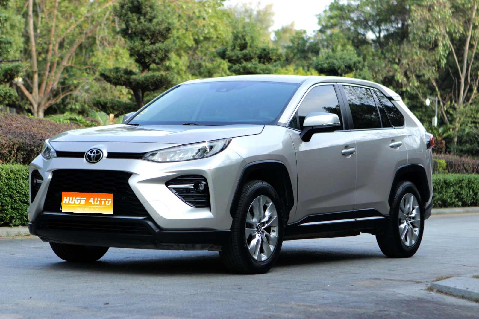 2020款 威兰达 2.0L CVT两驱豪华版
