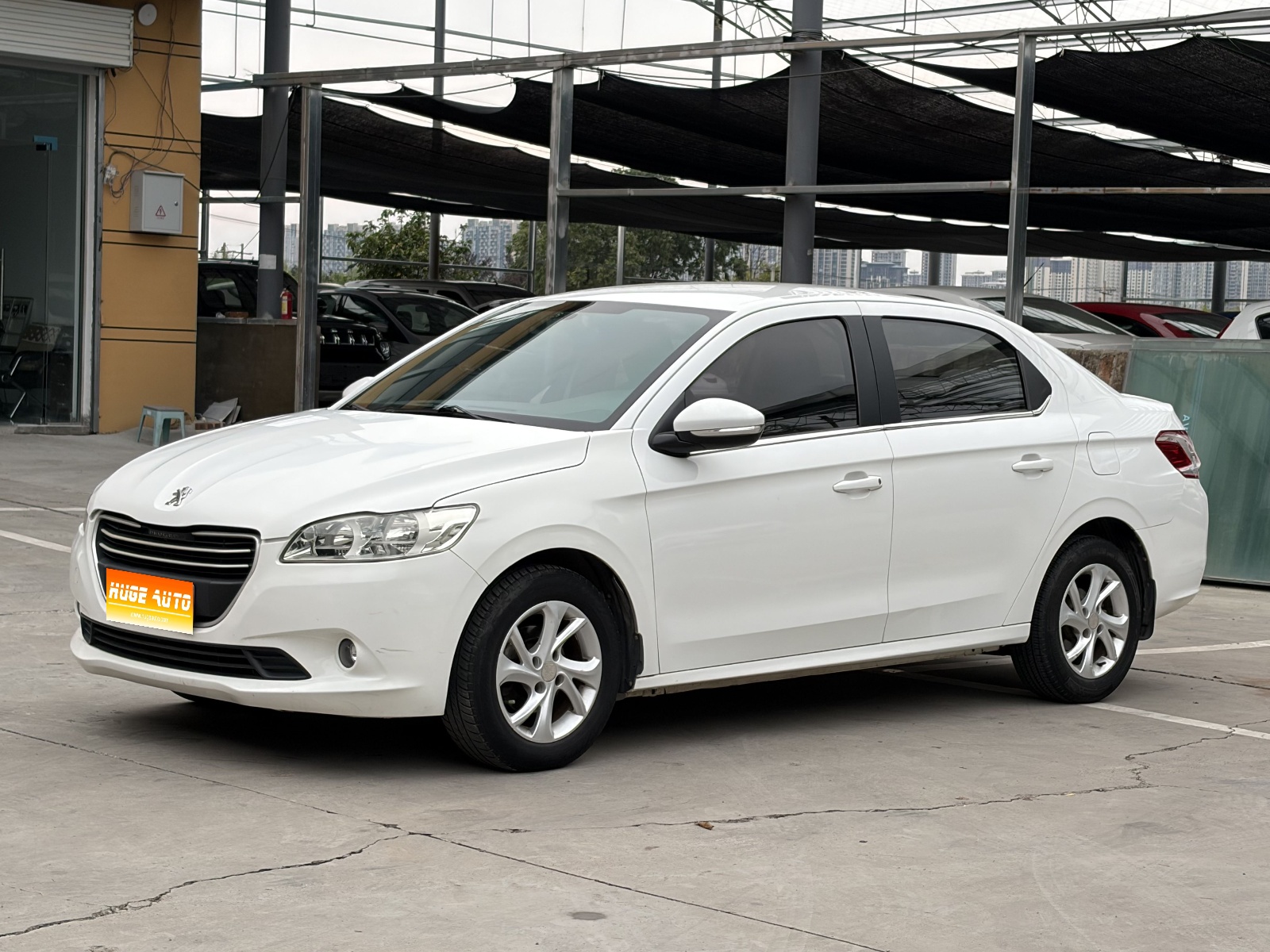 MY2014 Peugeot 301 1.6L MT Comfort 