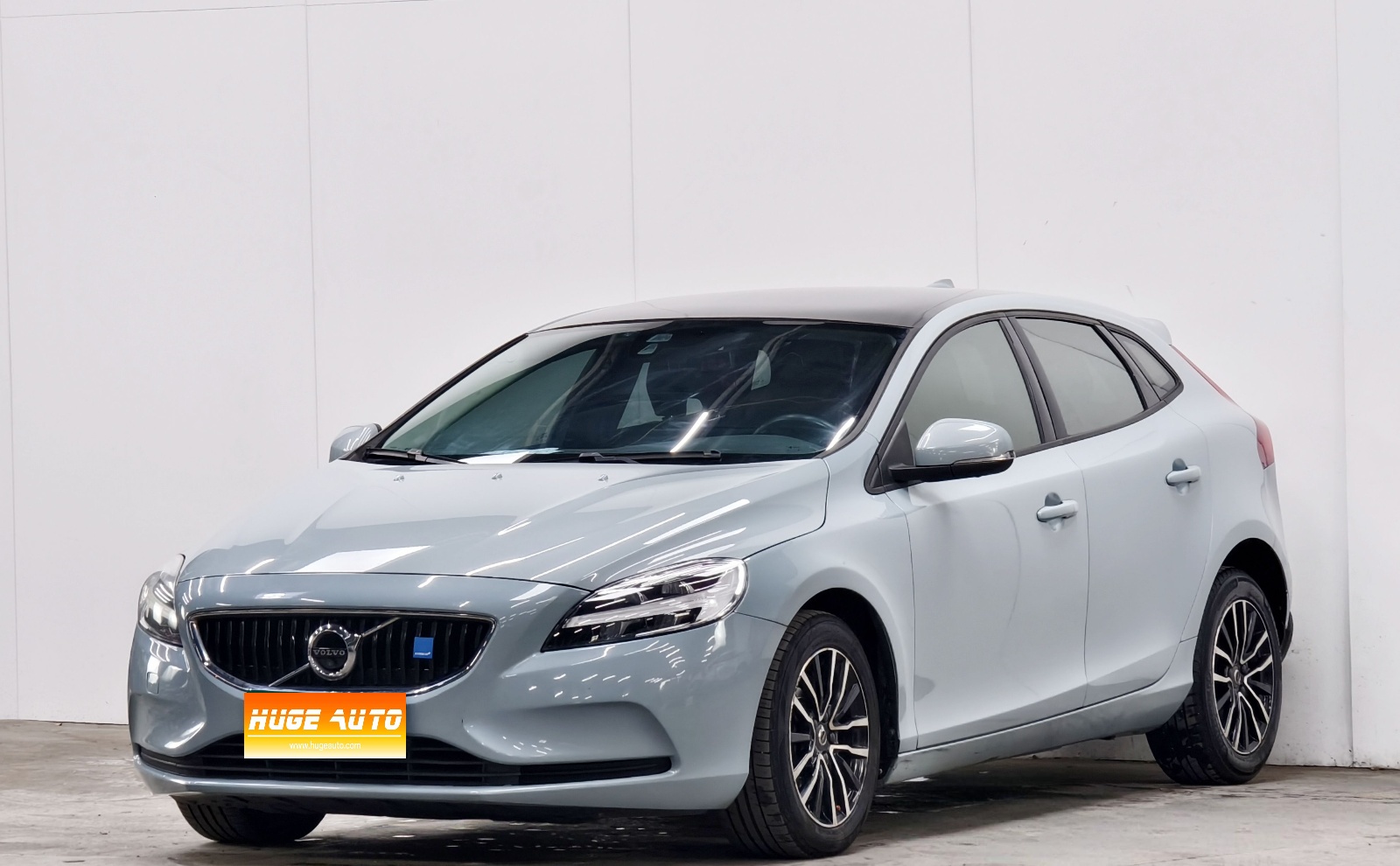 MY2017 Volvo V40 T3 Zhiyi