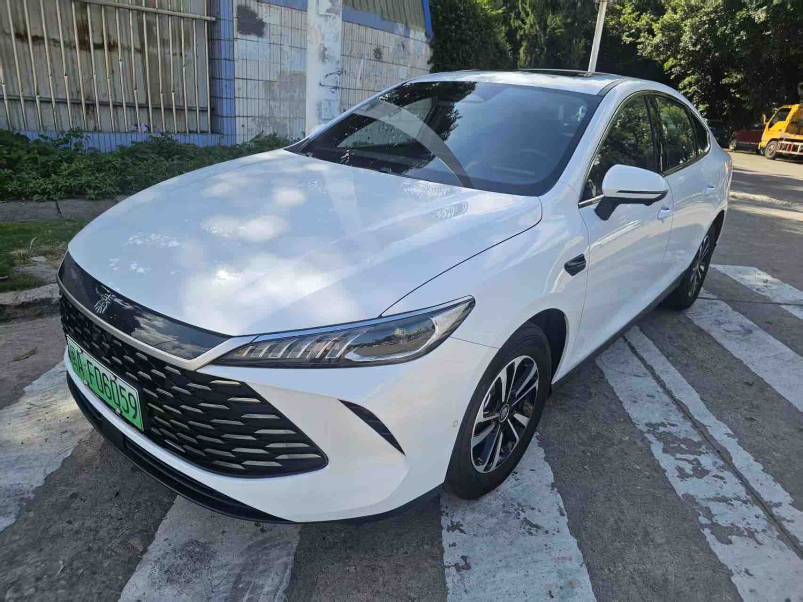 MY2025 Qin PLUS DM-i i-Drive 120KM Exceed