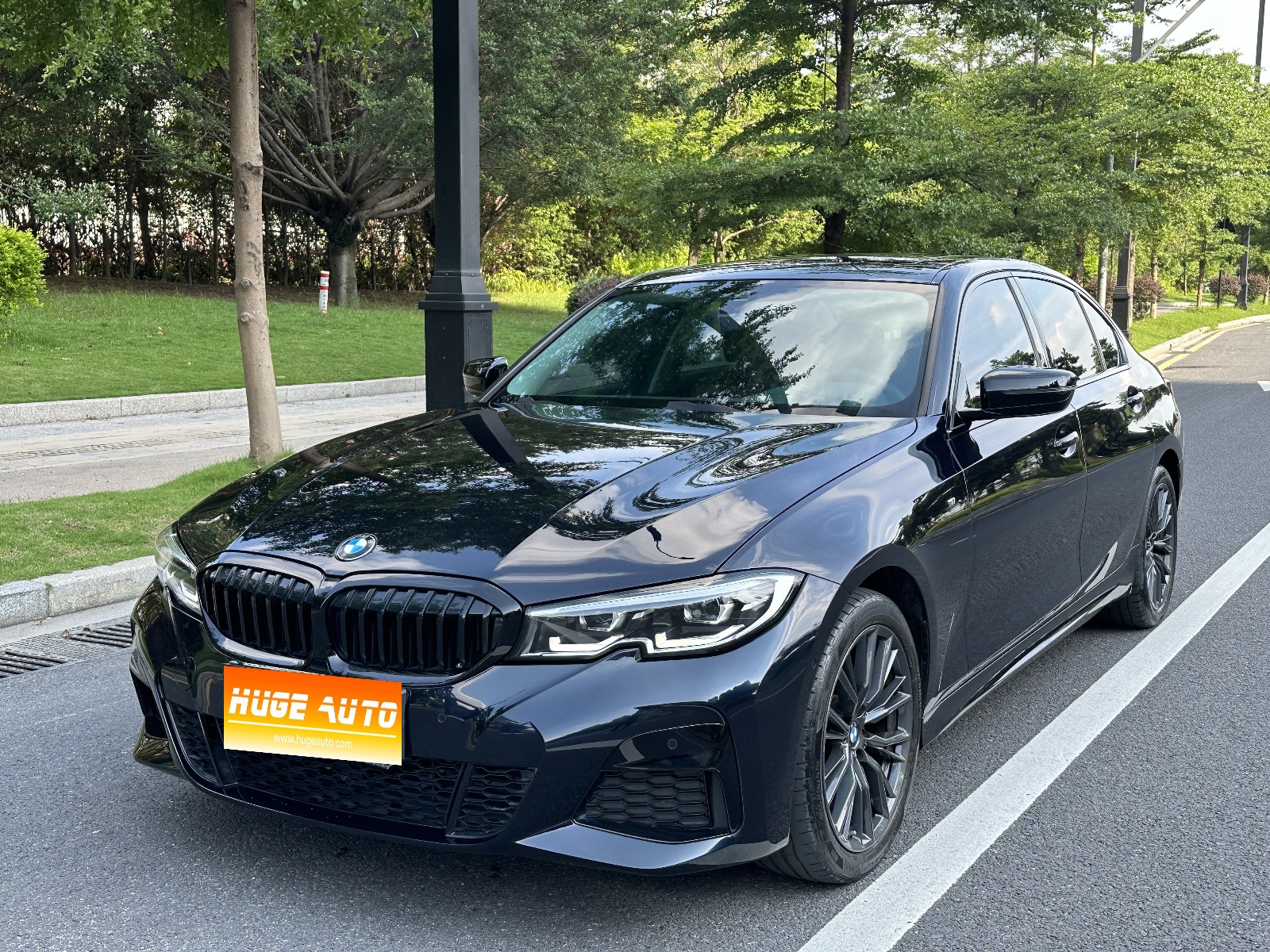 MY2022 BMW 3 Series 325Li M Sport Night Kit 