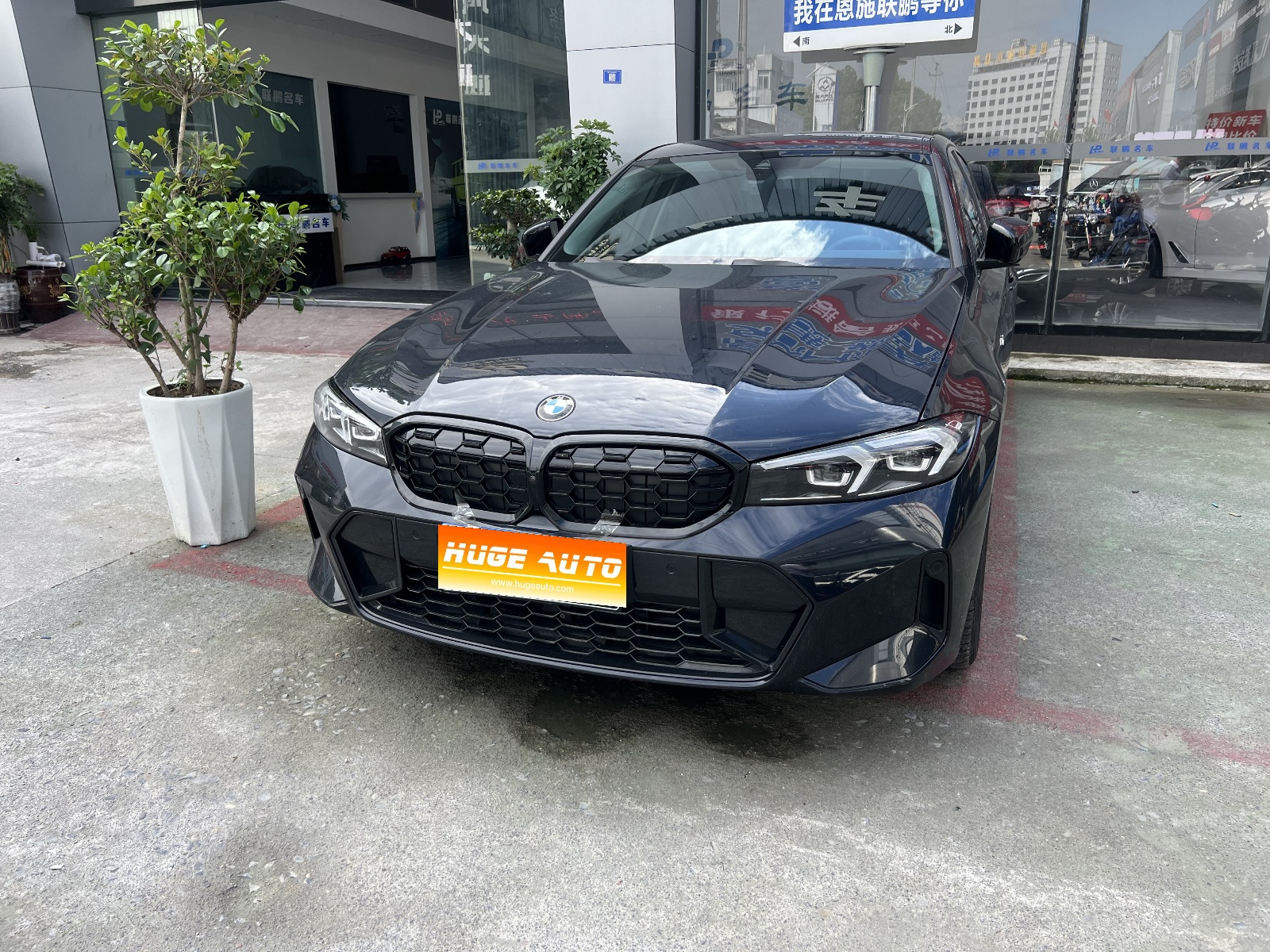 MY2024 BMW 3 Series 325Li M Sport Night Kit