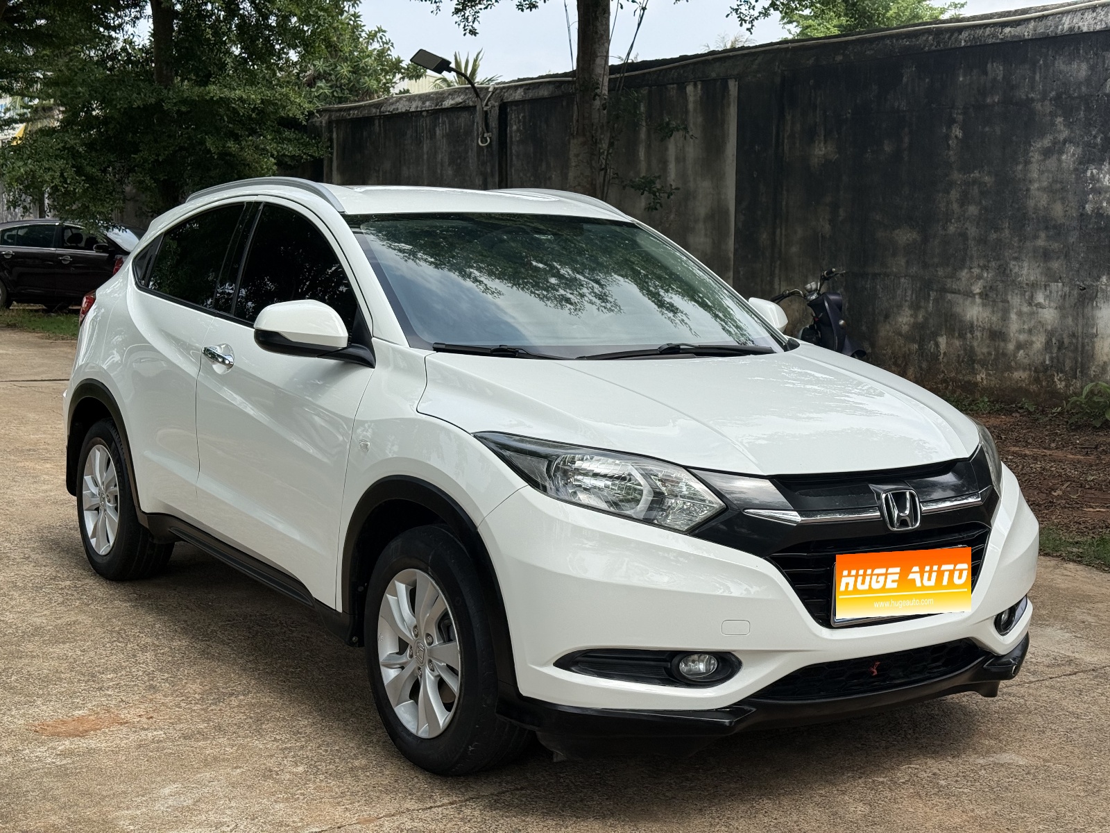 MY2017 Vezel 1.5L CVT 2WD Comfort Version 