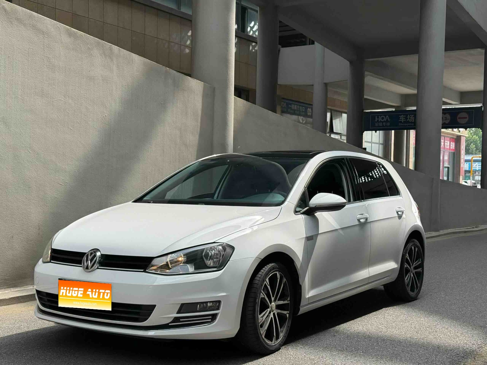 MY2016 Golf 230TSI AT Luxury Version 