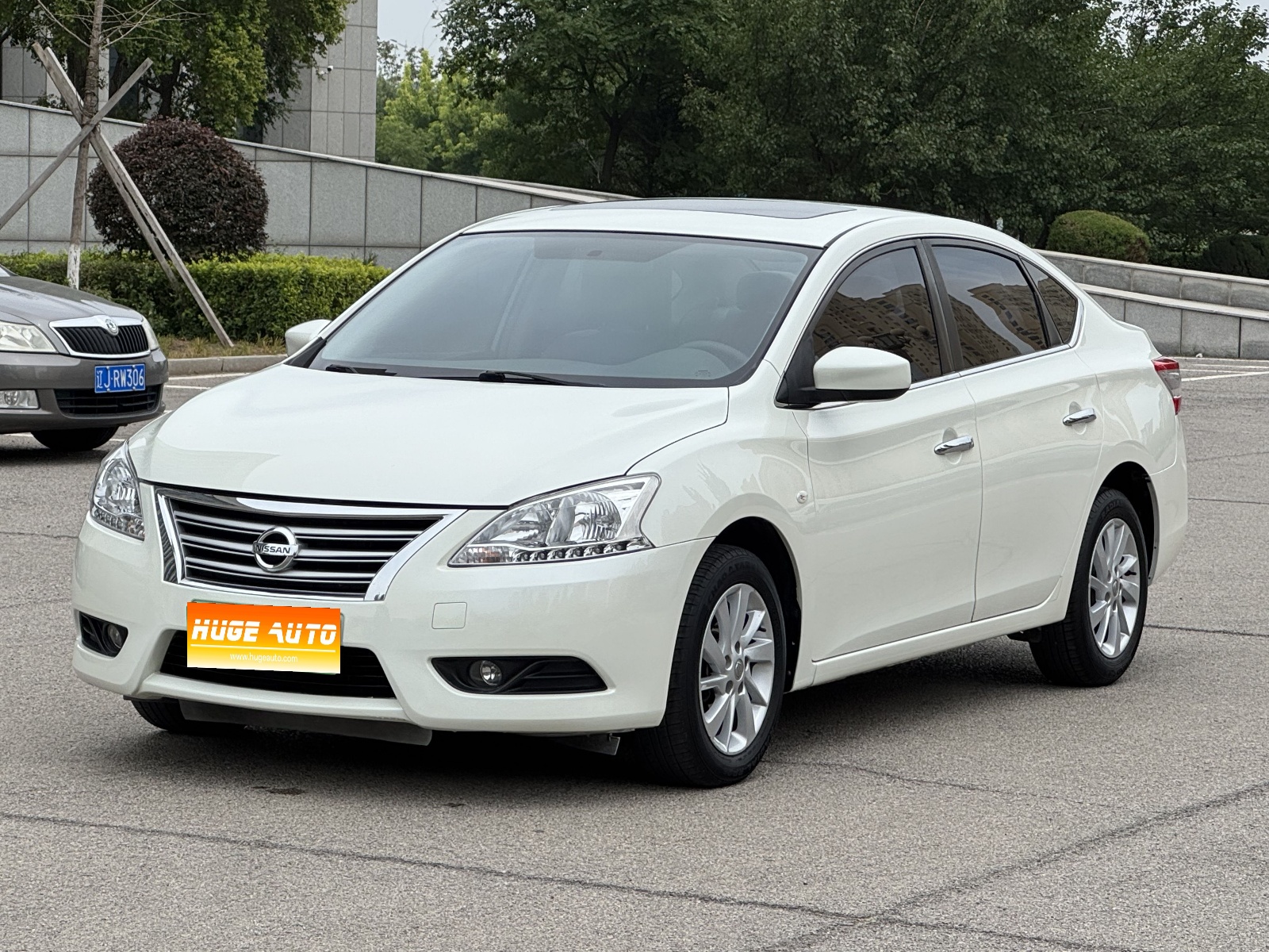 MY2014 Sylphy 1.6XV CVT Noble 