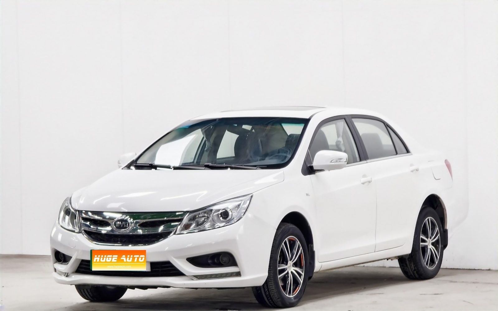 MY2015 Surui 1.5L MT Luxury