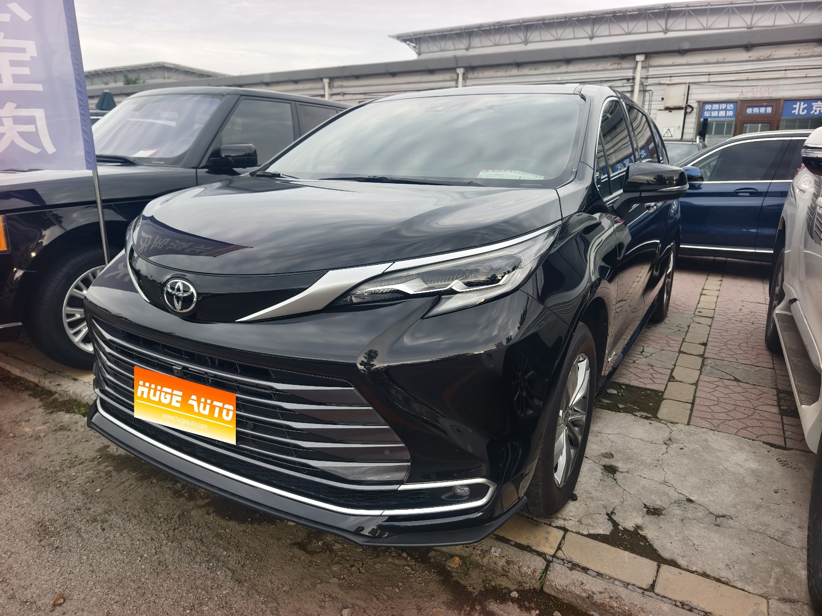 2024款 赛那SIENNA 2.5L混动 四驱尊贵版