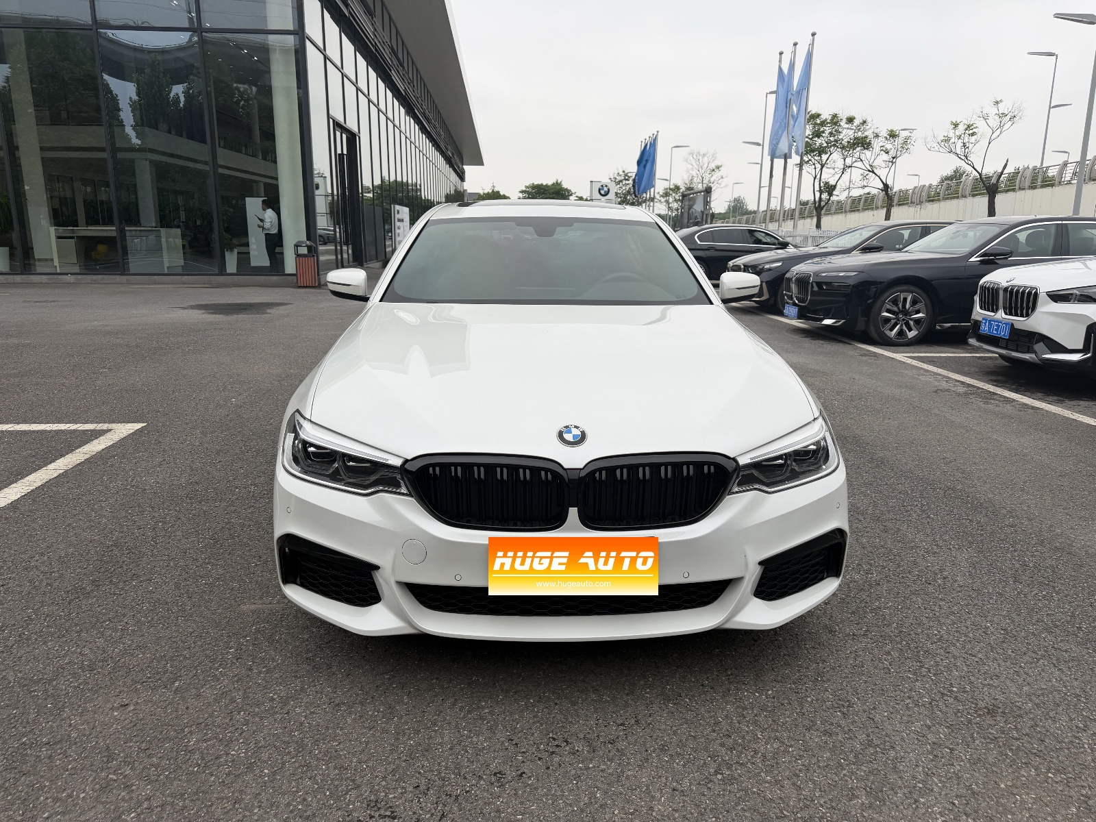 MY2020 BMW 5 Series 530Li Lead Version M Sport Kit 