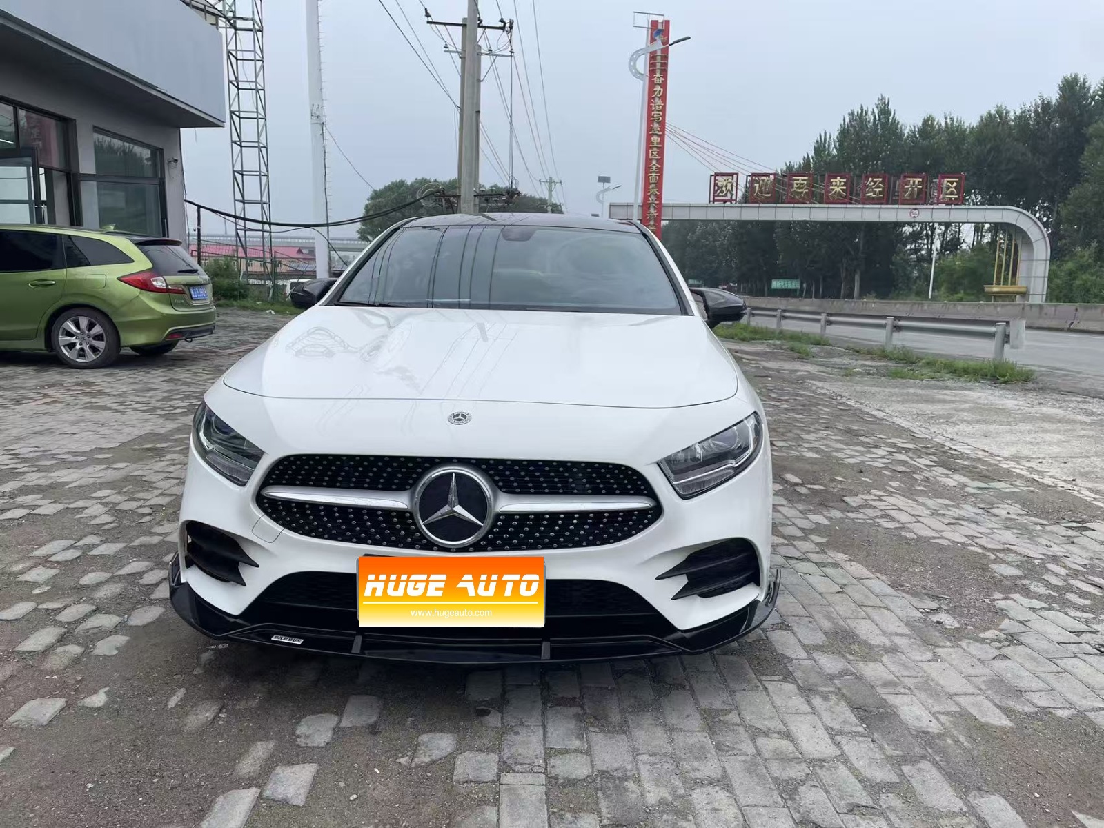 2022款 奔驰A级 改款 A 180 L 运动轿车