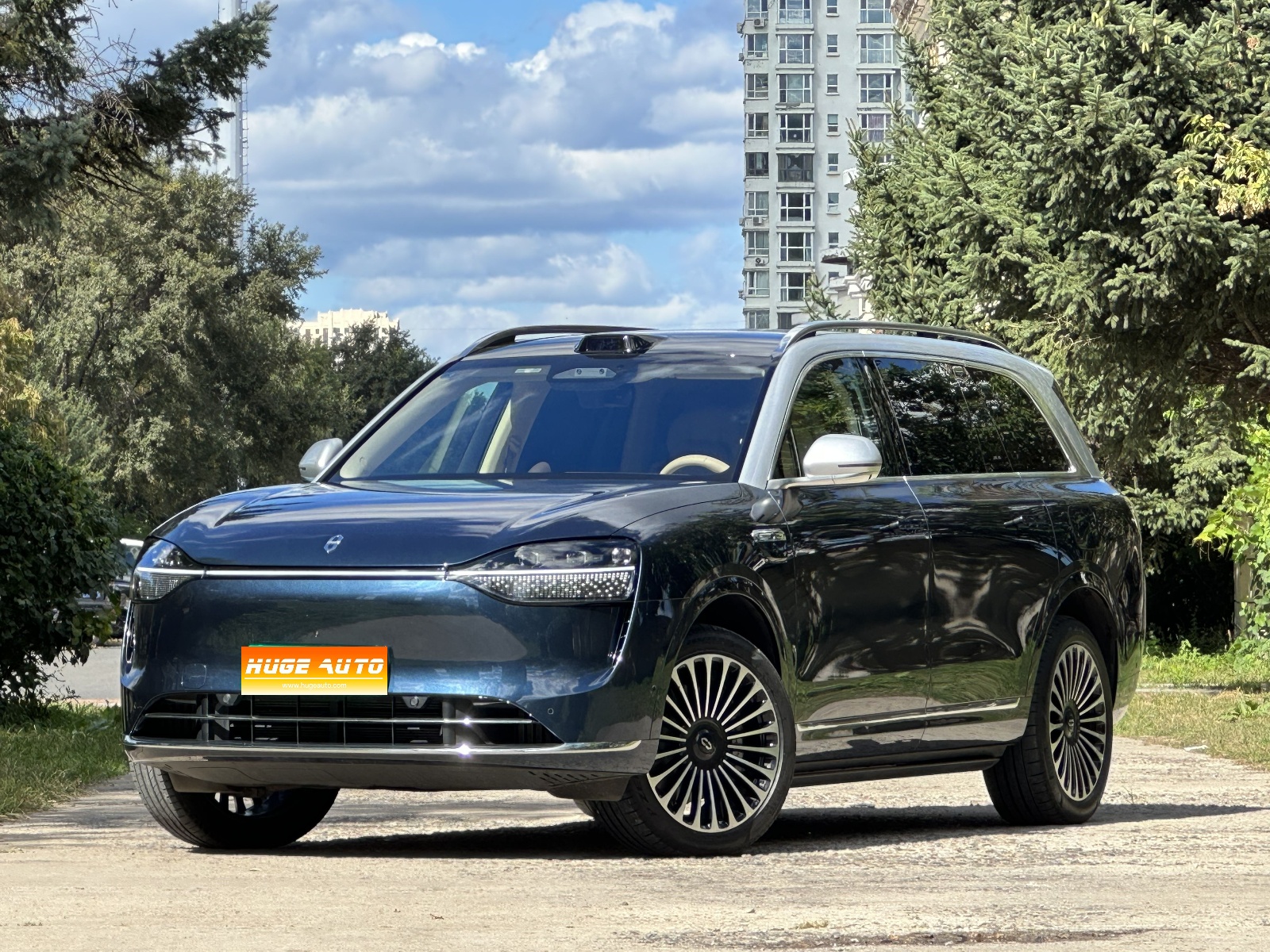 2025款 问界M9 增程 Ultra版 52kWh 6座版 (192线激光雷达）