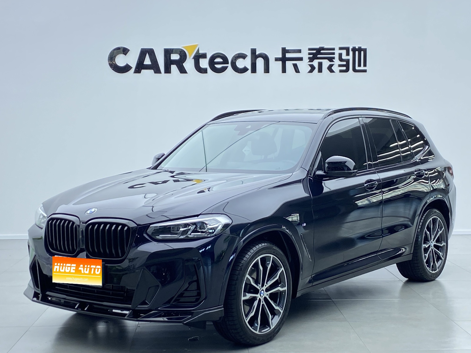 MY2023 BMW X3 xDrive30i Lead Version M Night Kit