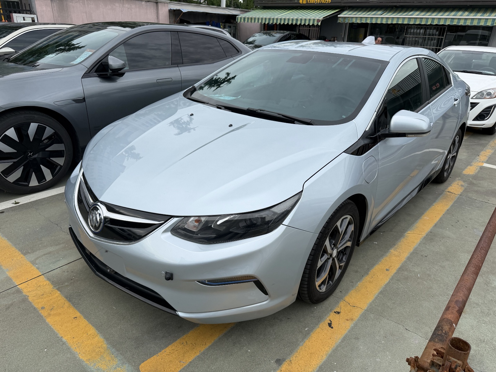 MY2017 VELITE 5 Metropolitan REEV 