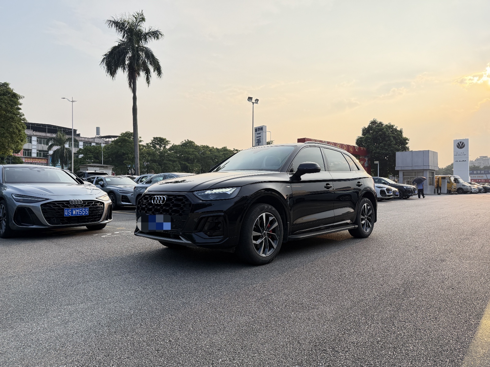 MY2024 AUDI Q5L 40 TFSI Luxury Dynamic Version