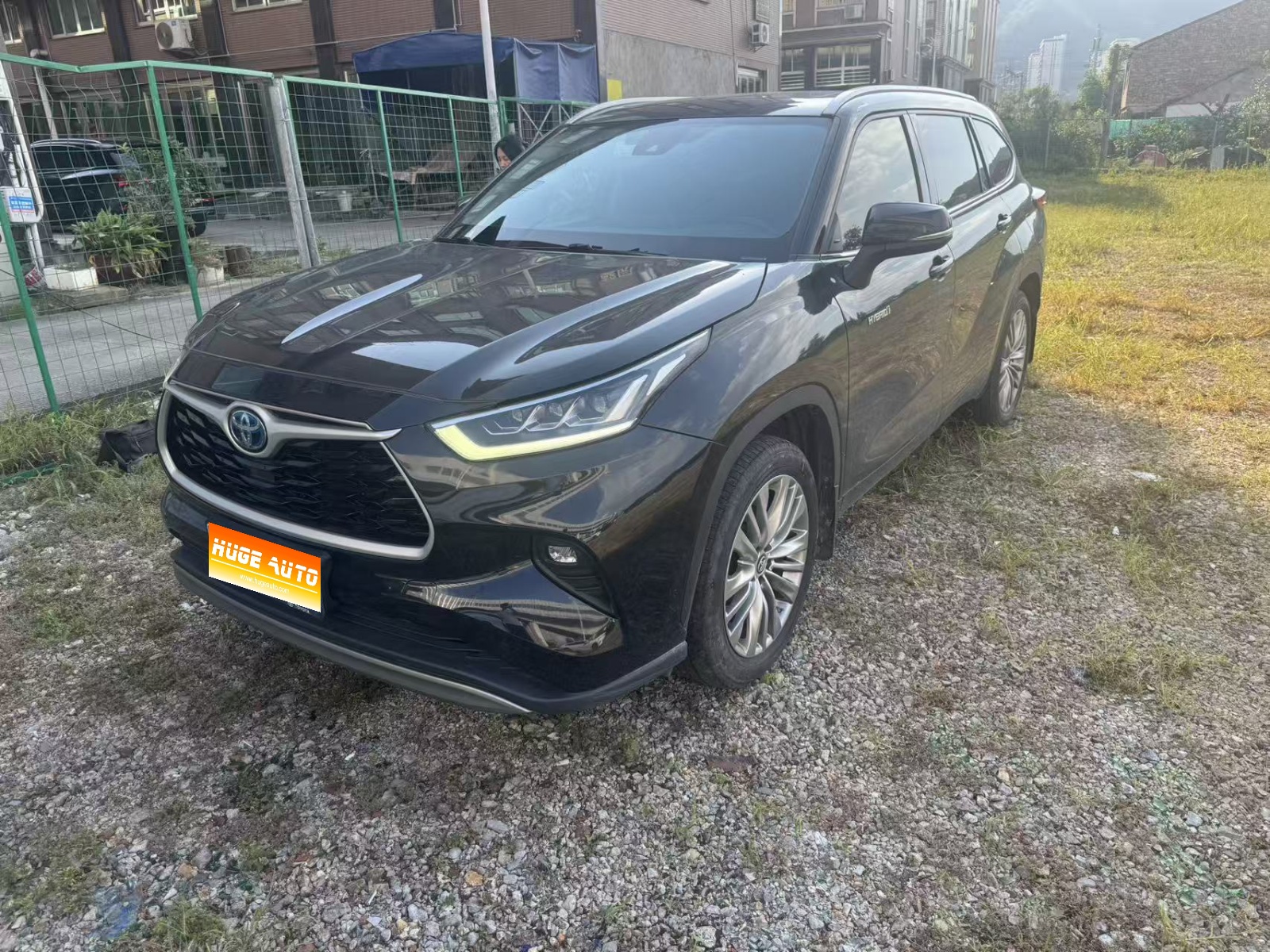 2023款 汉兰达 2.5L智能电混双擎四驱尊贵版 7座