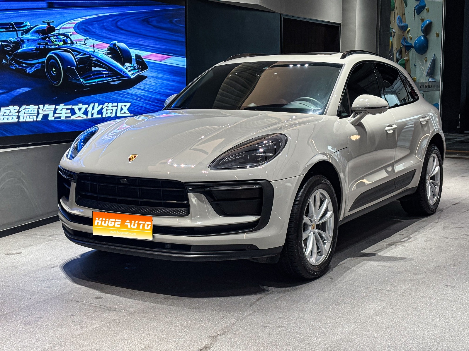 MY2023 Macan 2.0T