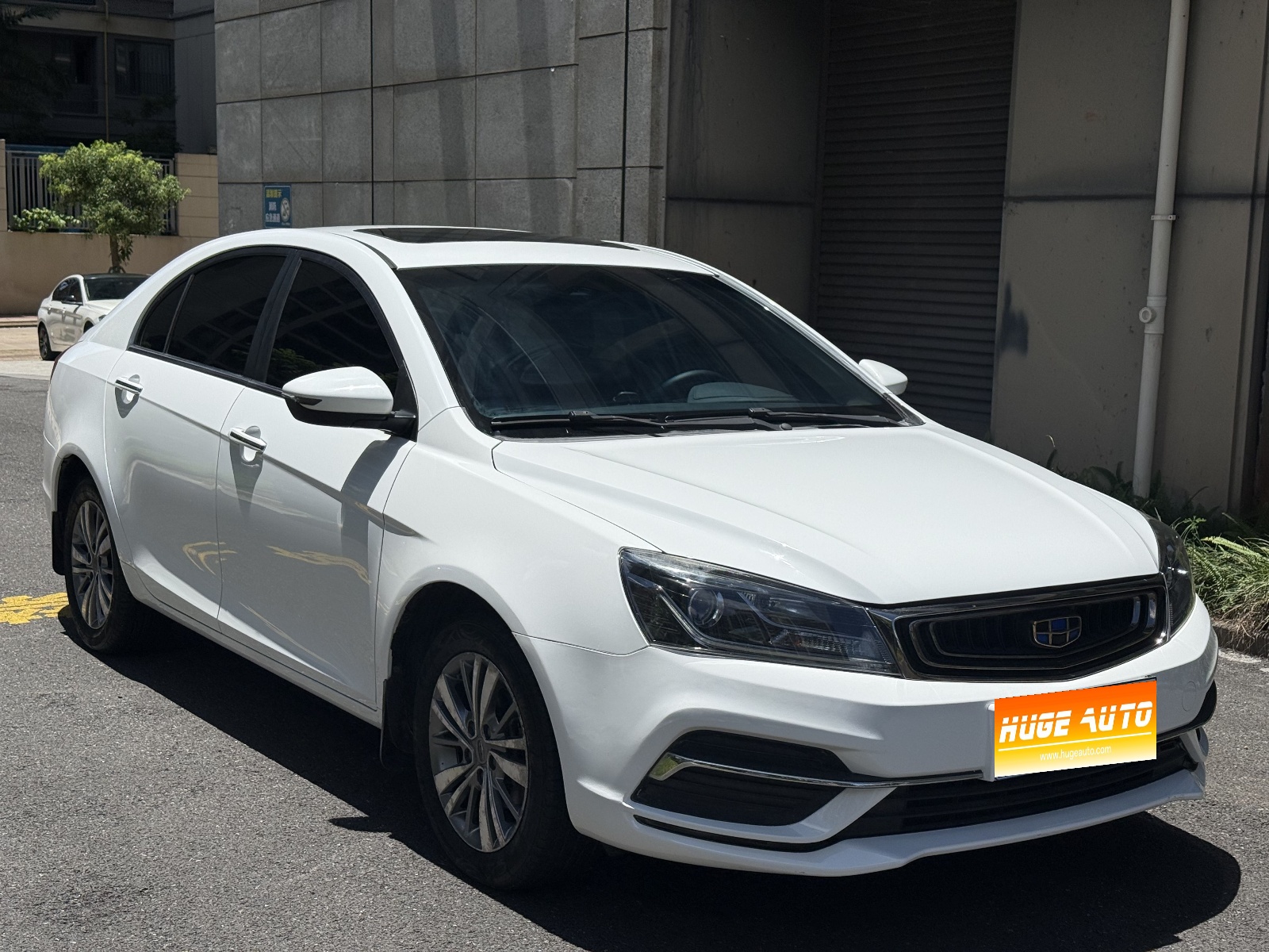 MY2016 EMGRAND Sedan 1.5L CVT UP