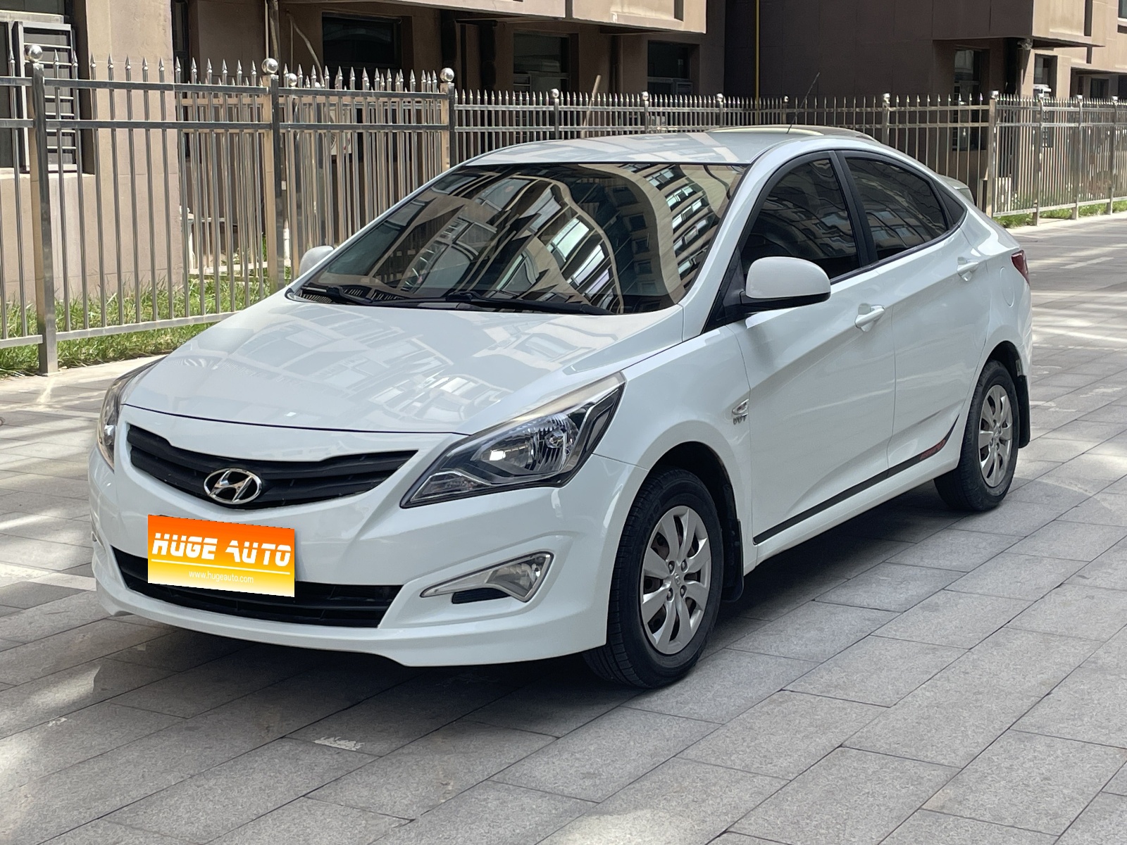 MY2014 Verna 1.4L MT Intelligent GLS